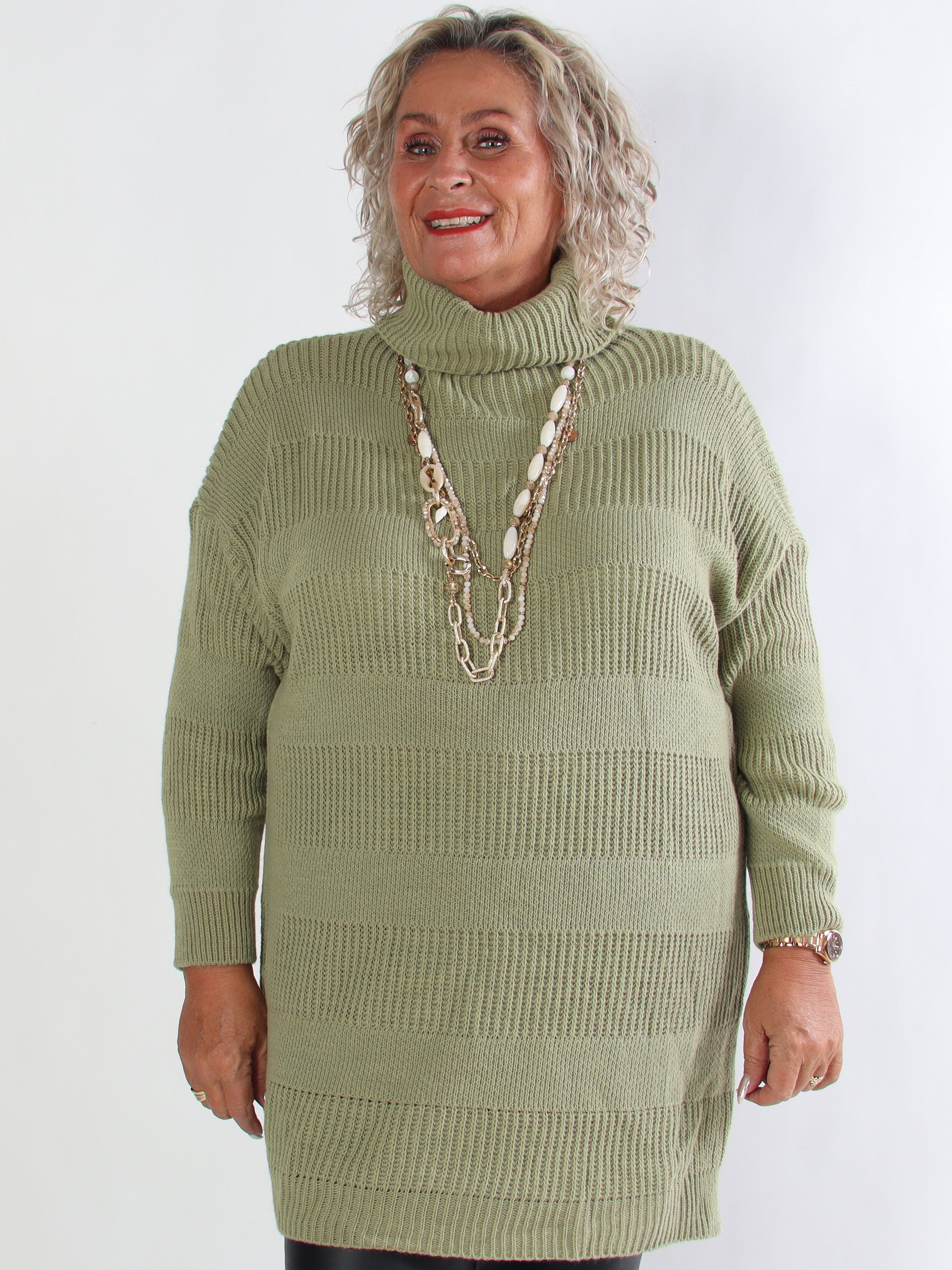 Dagmar - Stickad plus size klänning med polokrage