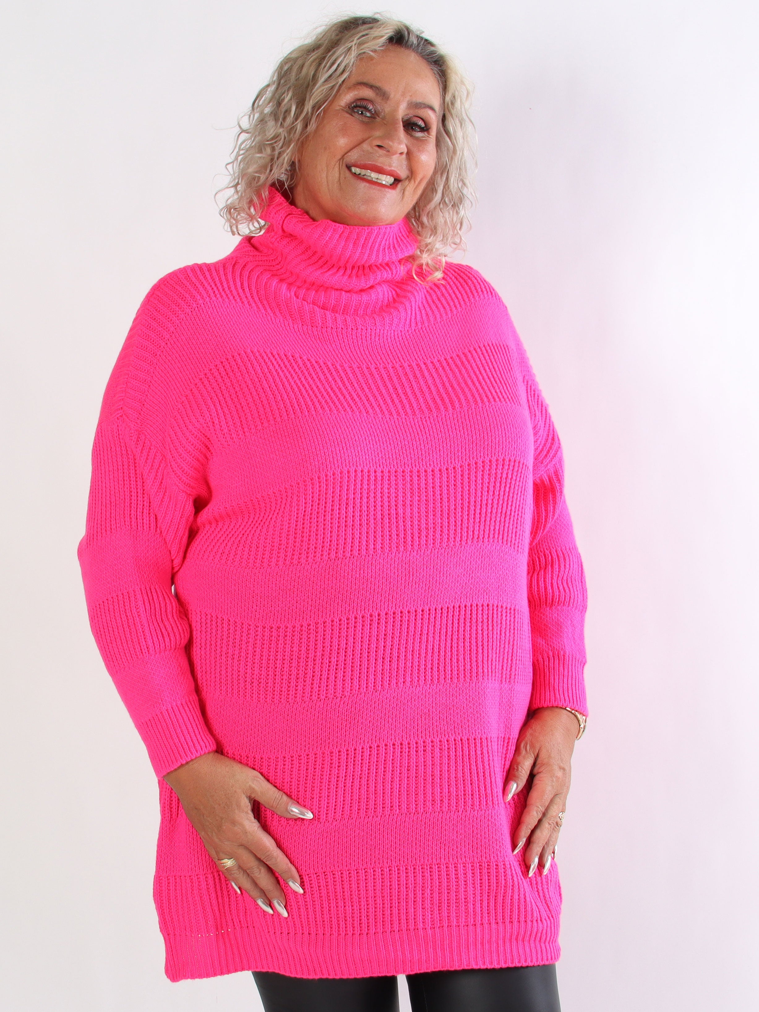 Dagmar - Stickad plus size klänning med polokrage