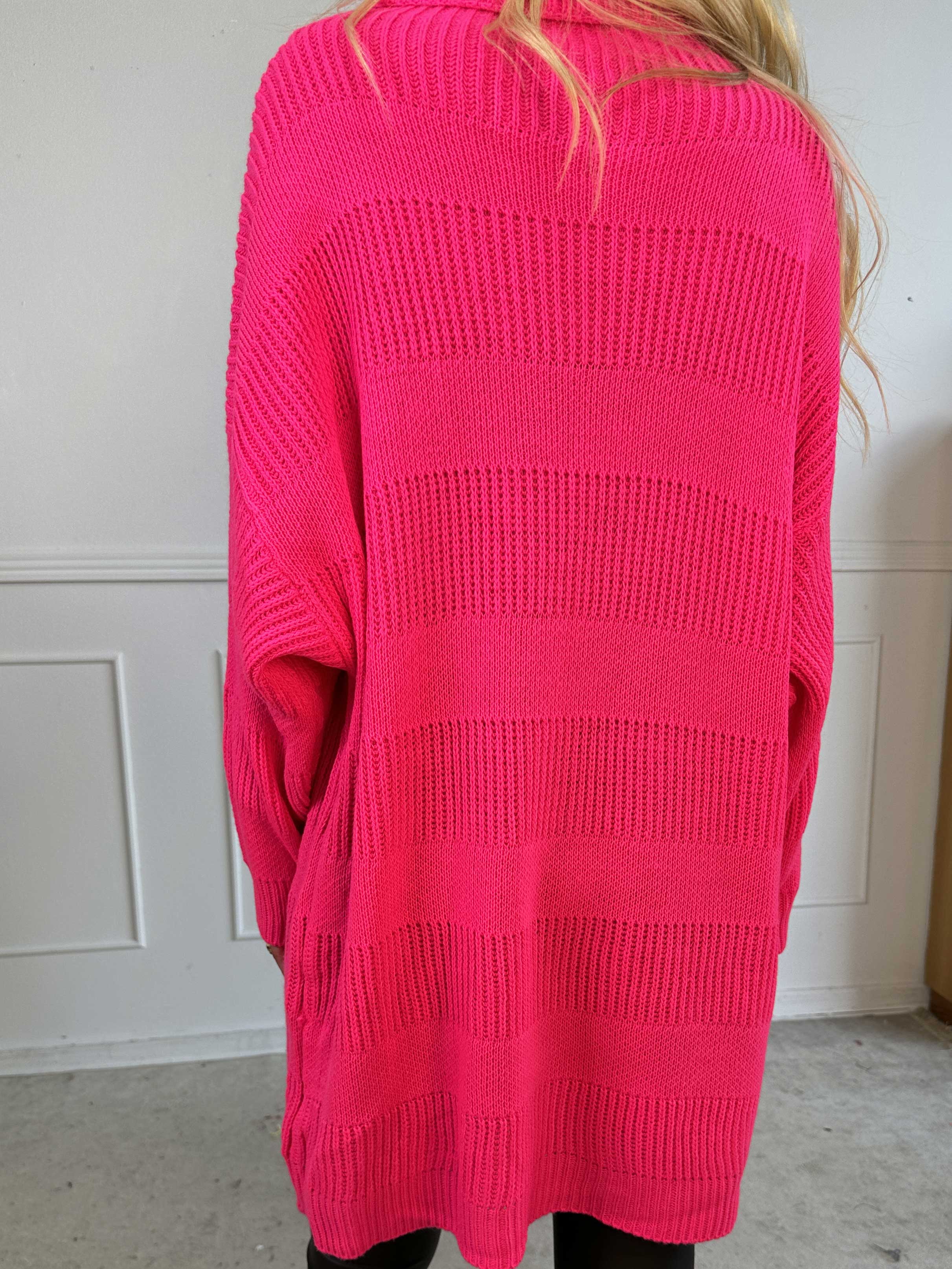 Dagmar - Stickad klänning med polokrage