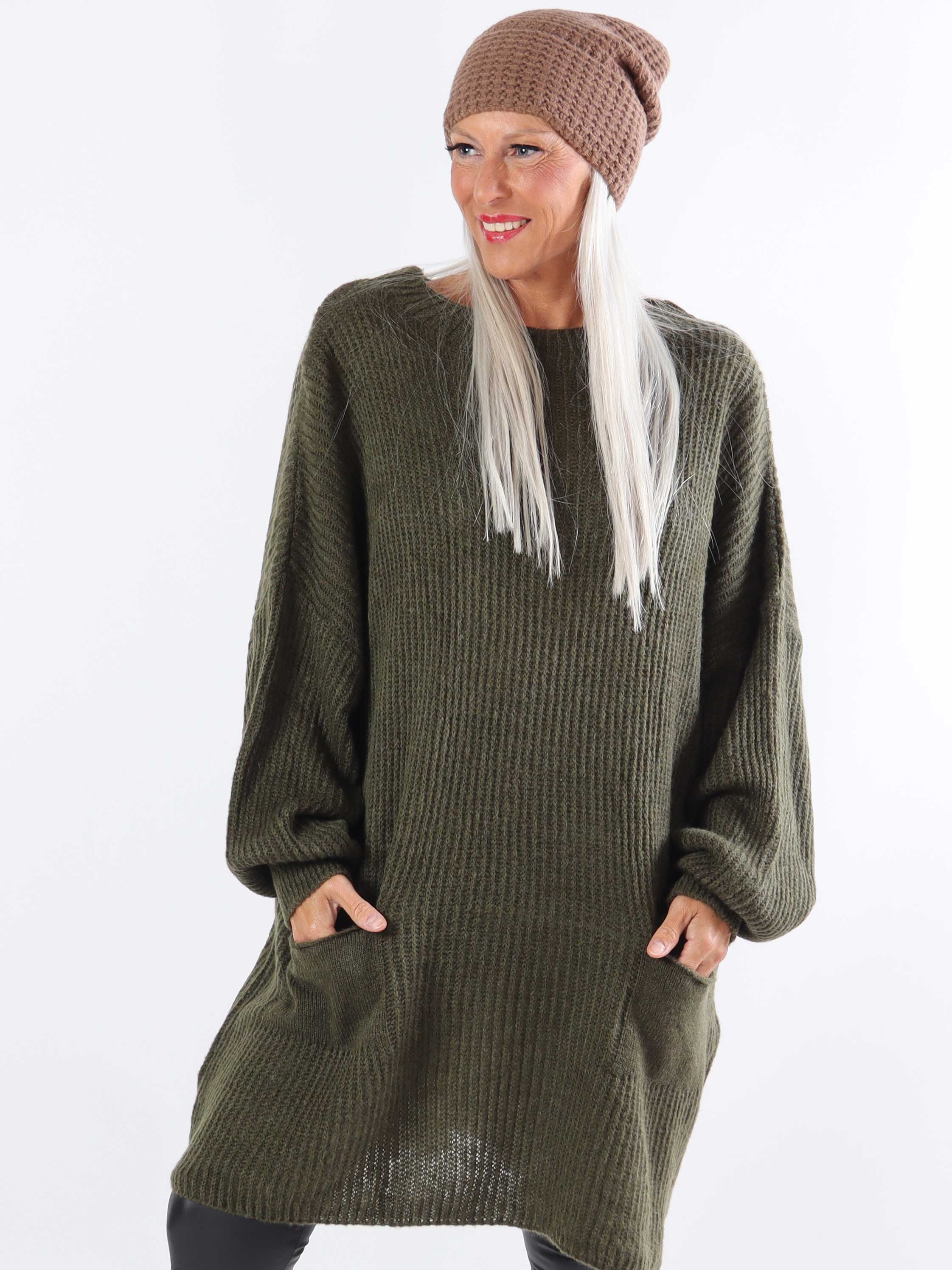 Dakota - Lång stickad blus i plus size med fickor