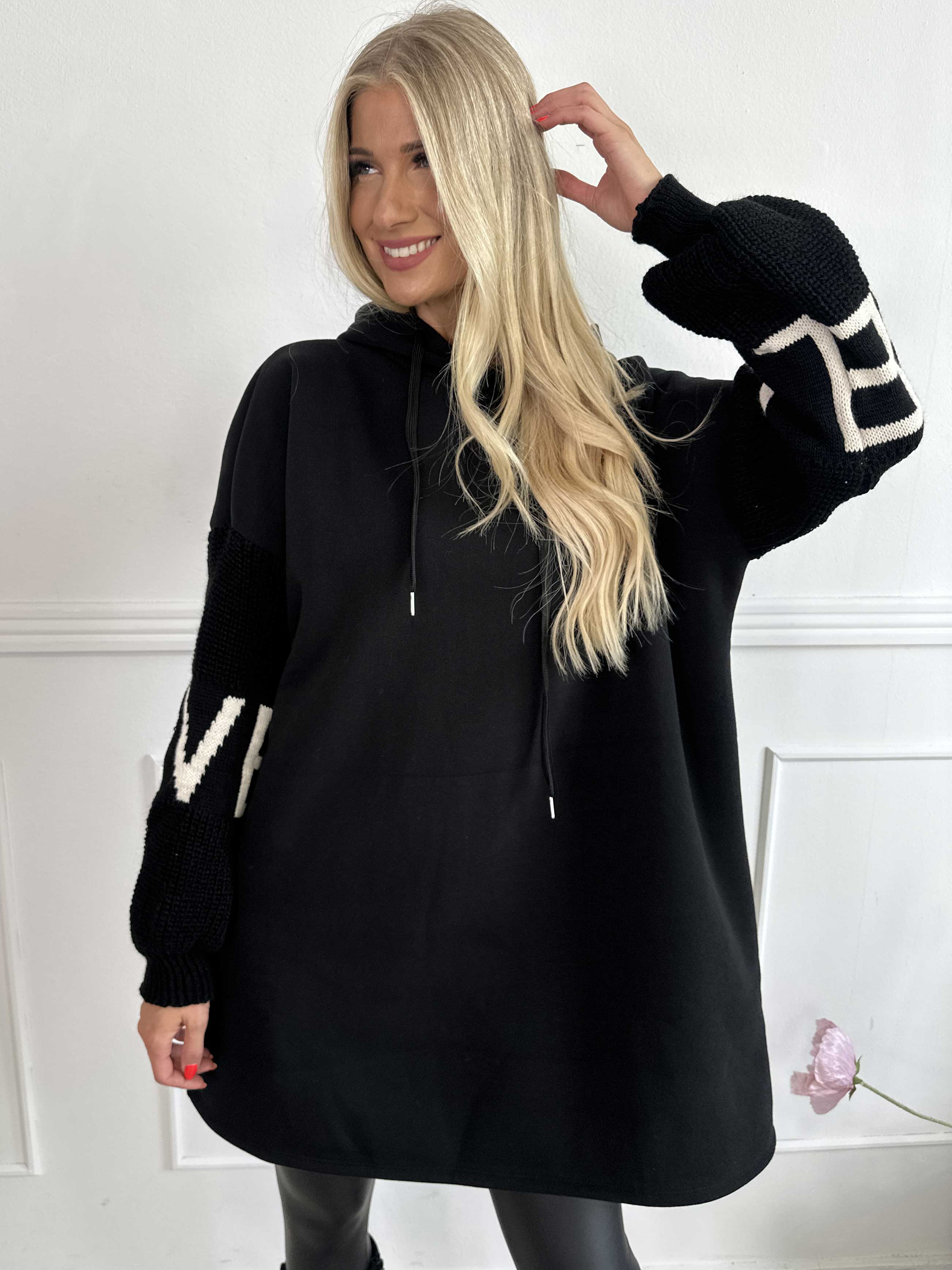 Debbie Hoodie - Oversized hoodie med stickade ärmar