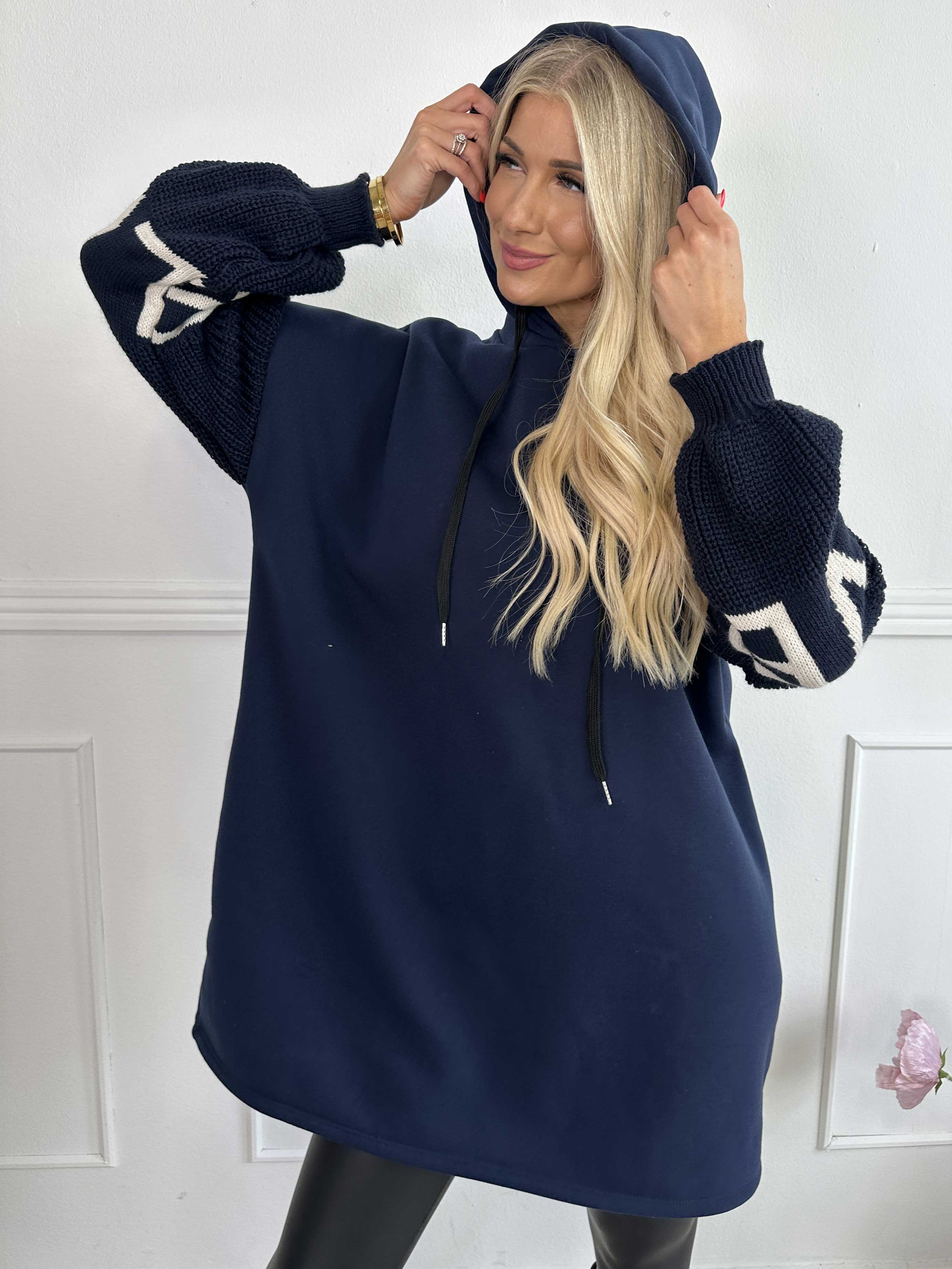 Debbie Hoodie - Oversized hoodie med stickade ärmar