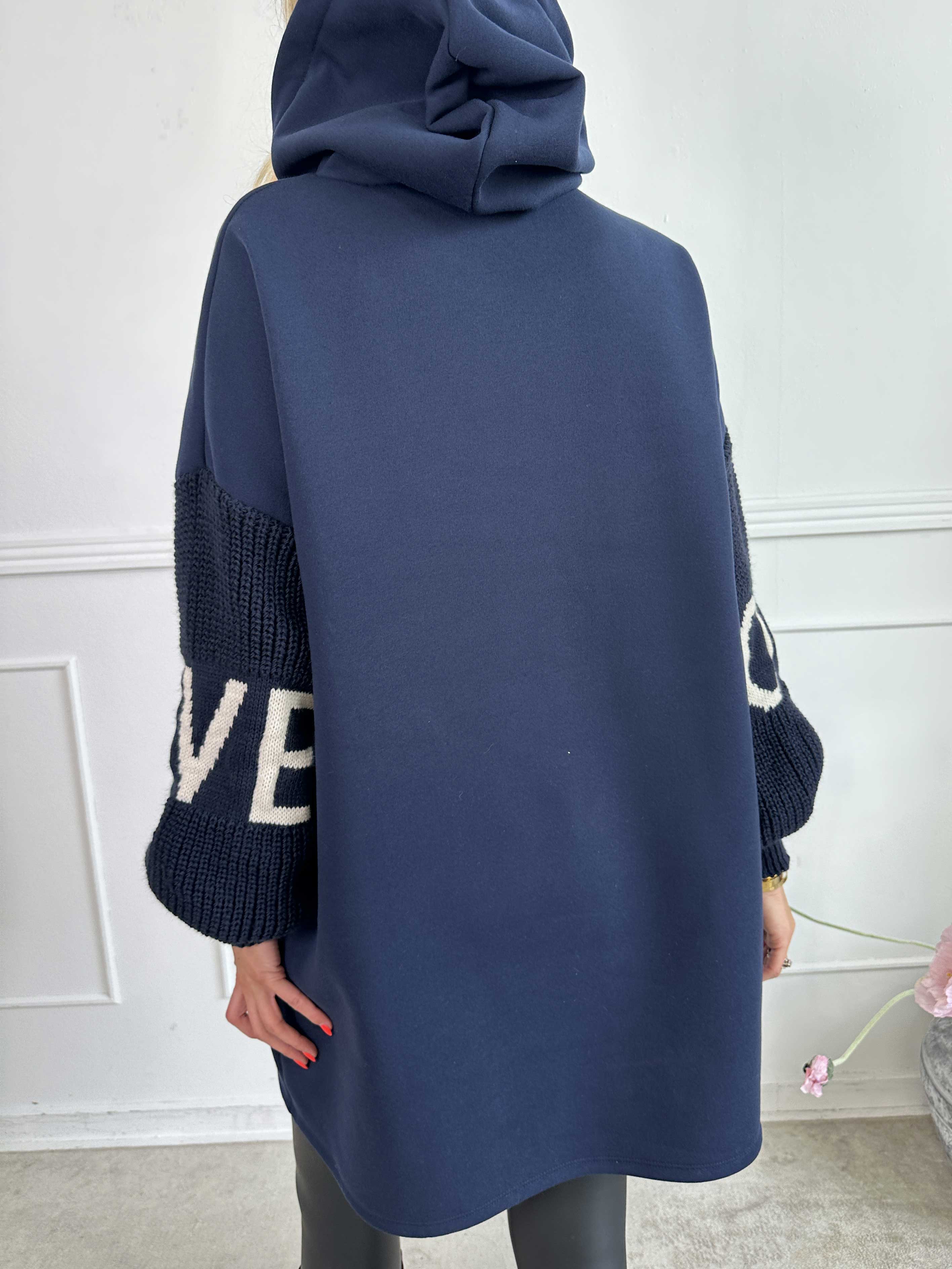 Debbie Hoodie - Oversized hoodie med stickade ärmar