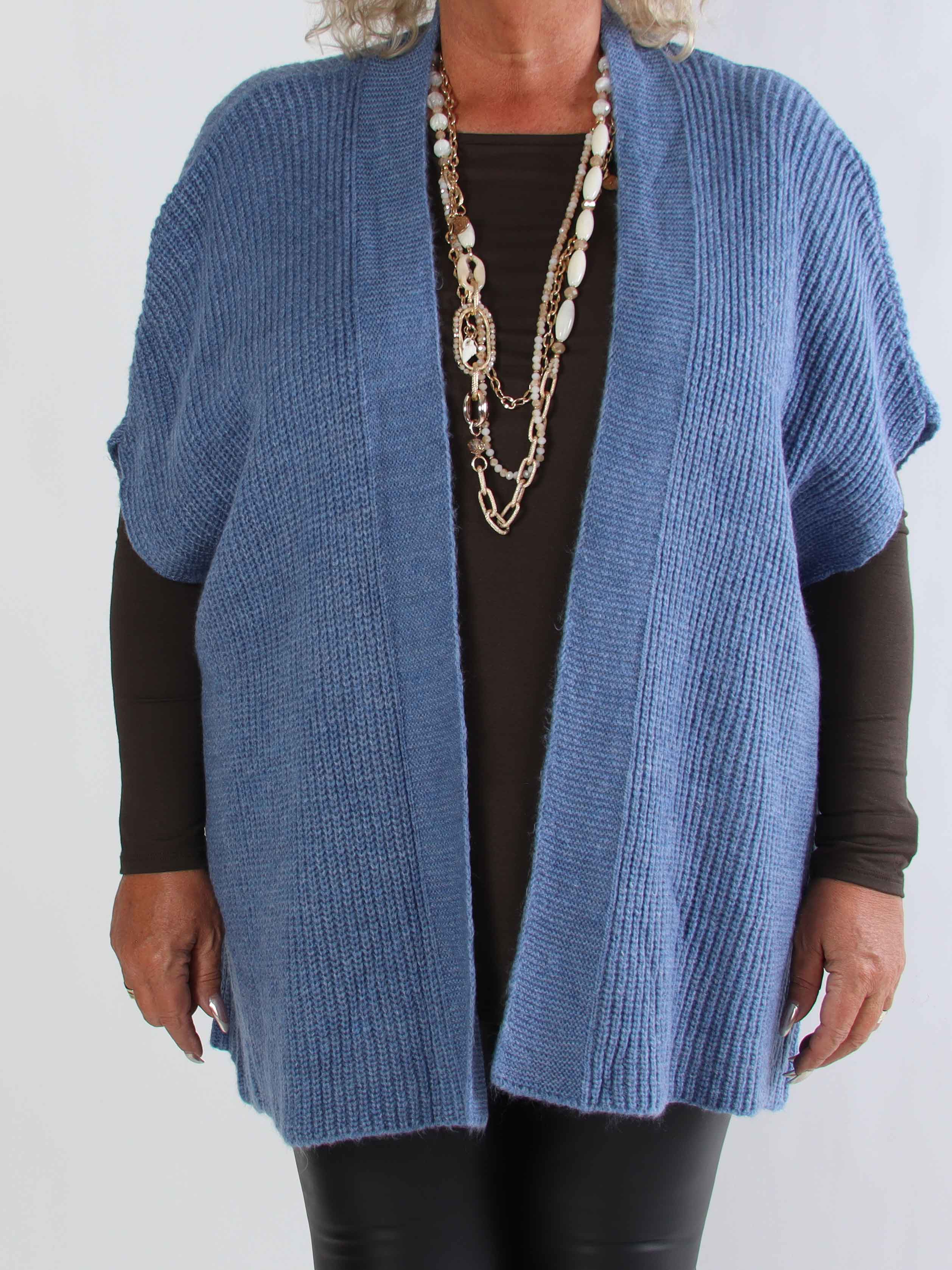 Delfini - Stickad plus size kofta med korta ärmar