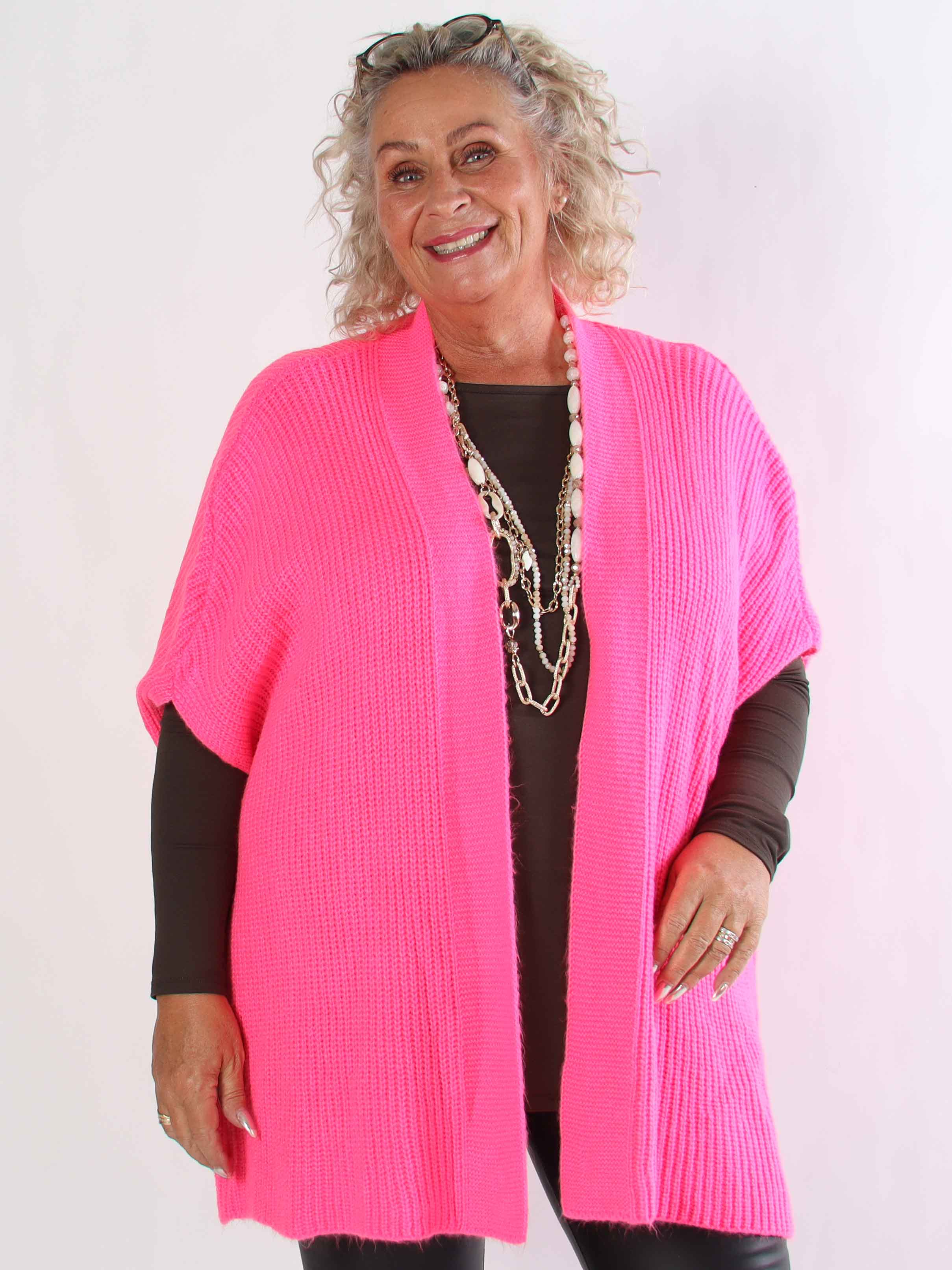 Delfini - Stickad plus size kofta med korta ärmar