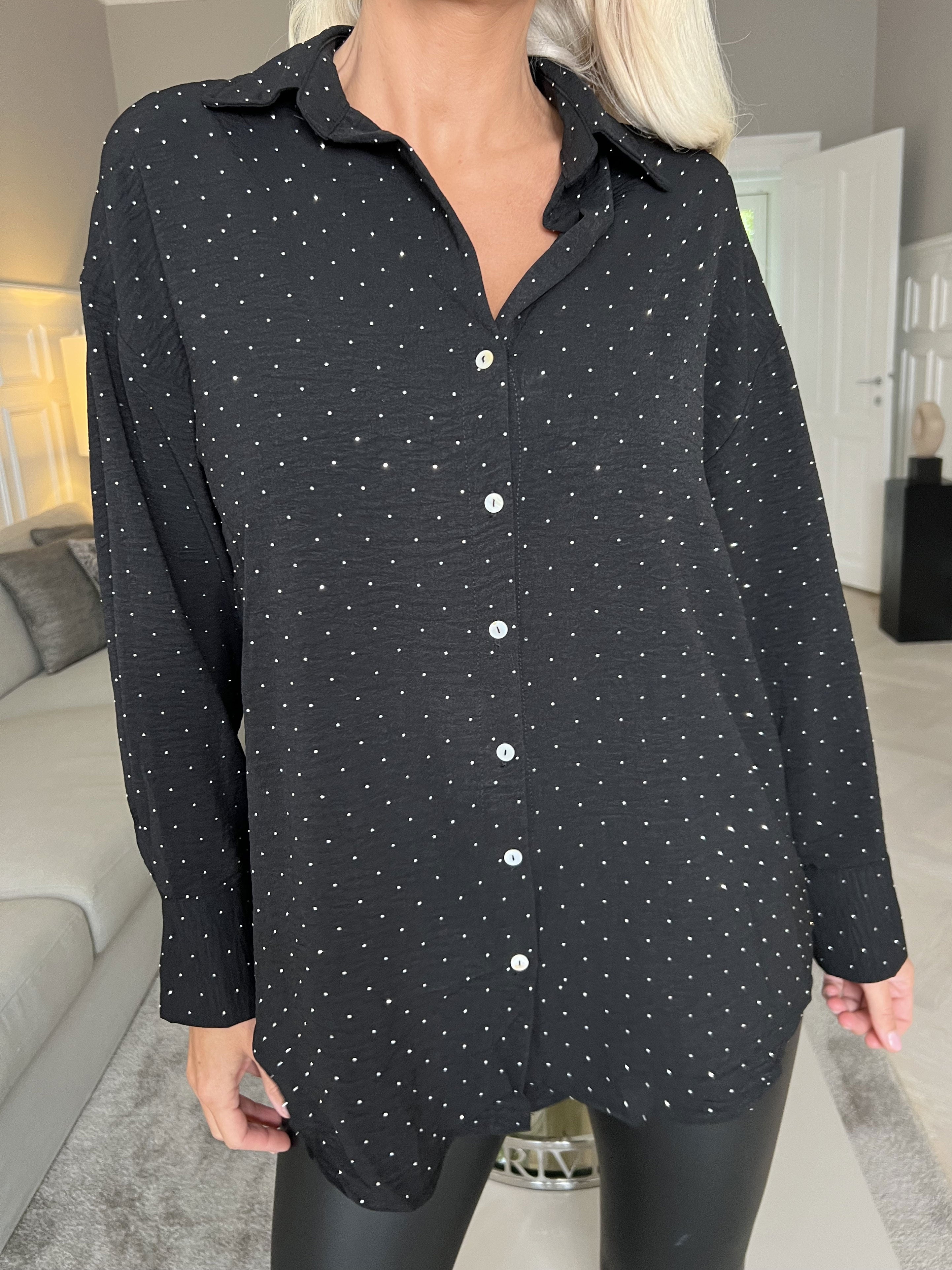 Delores - Fin skjorta dekorerad med små stenar