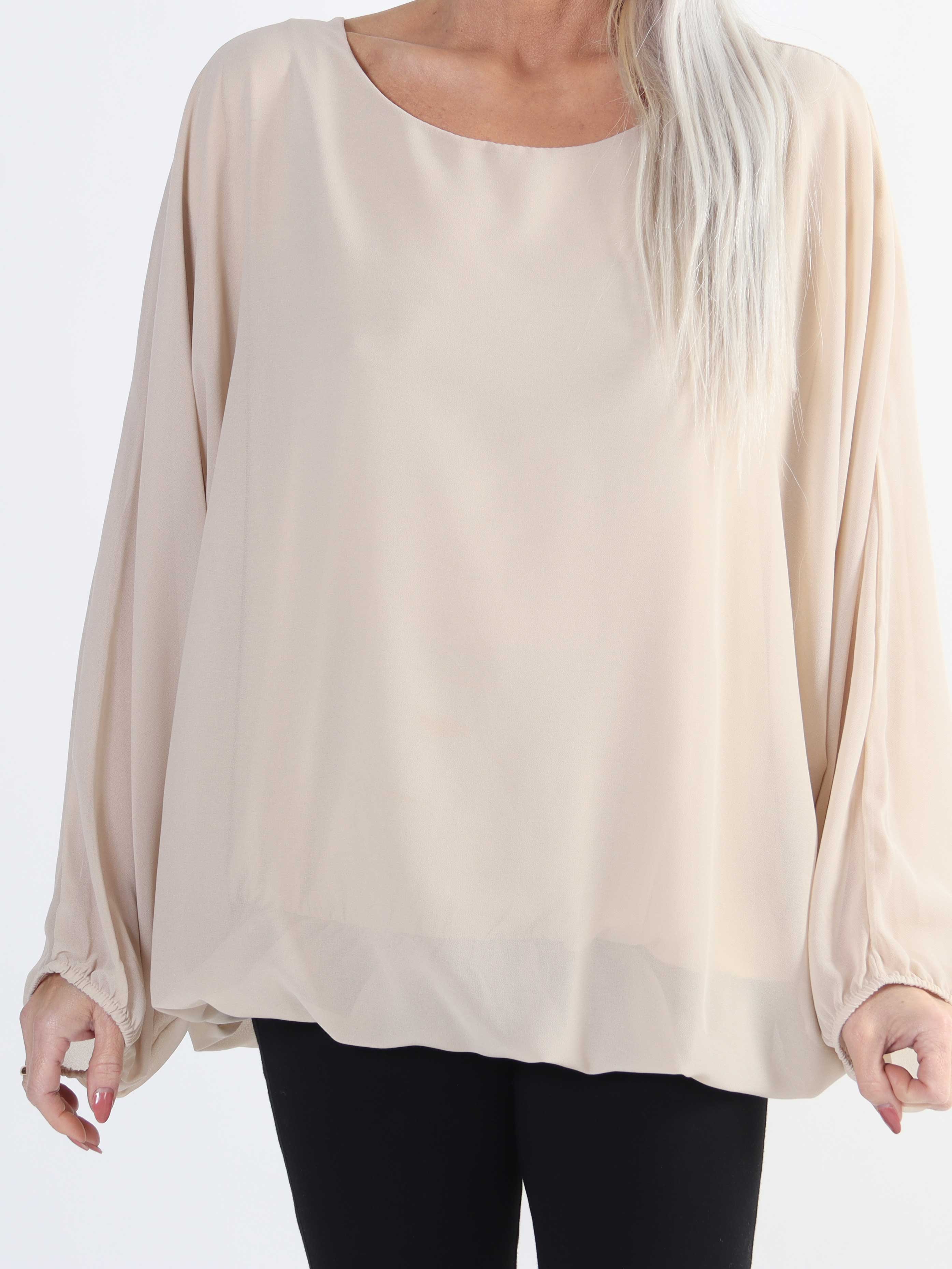 Destiny Plain - Plus size blus i chiffong med fladdermusärmar