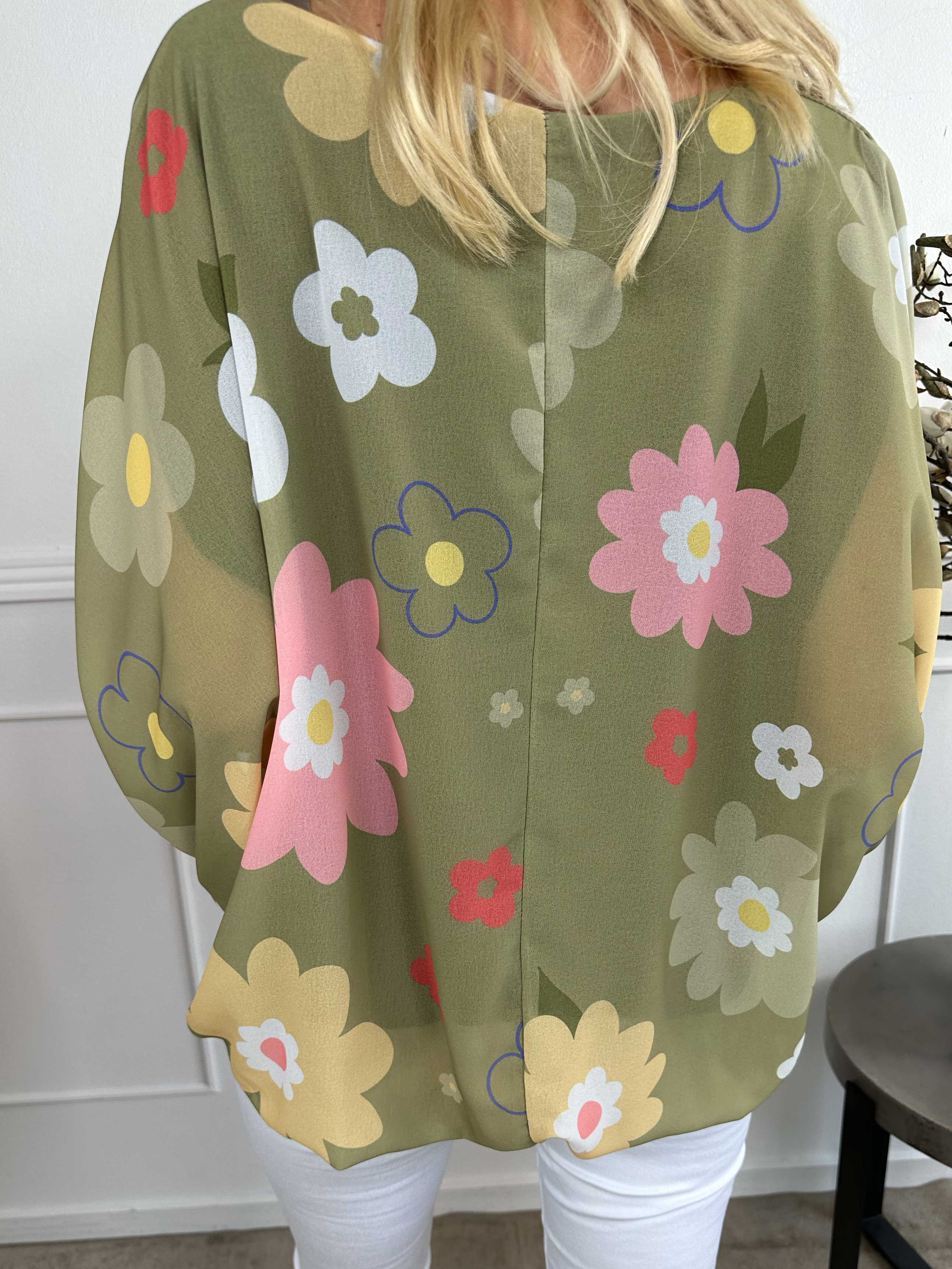 Destiny Flower - Chiffongblus med blommönster