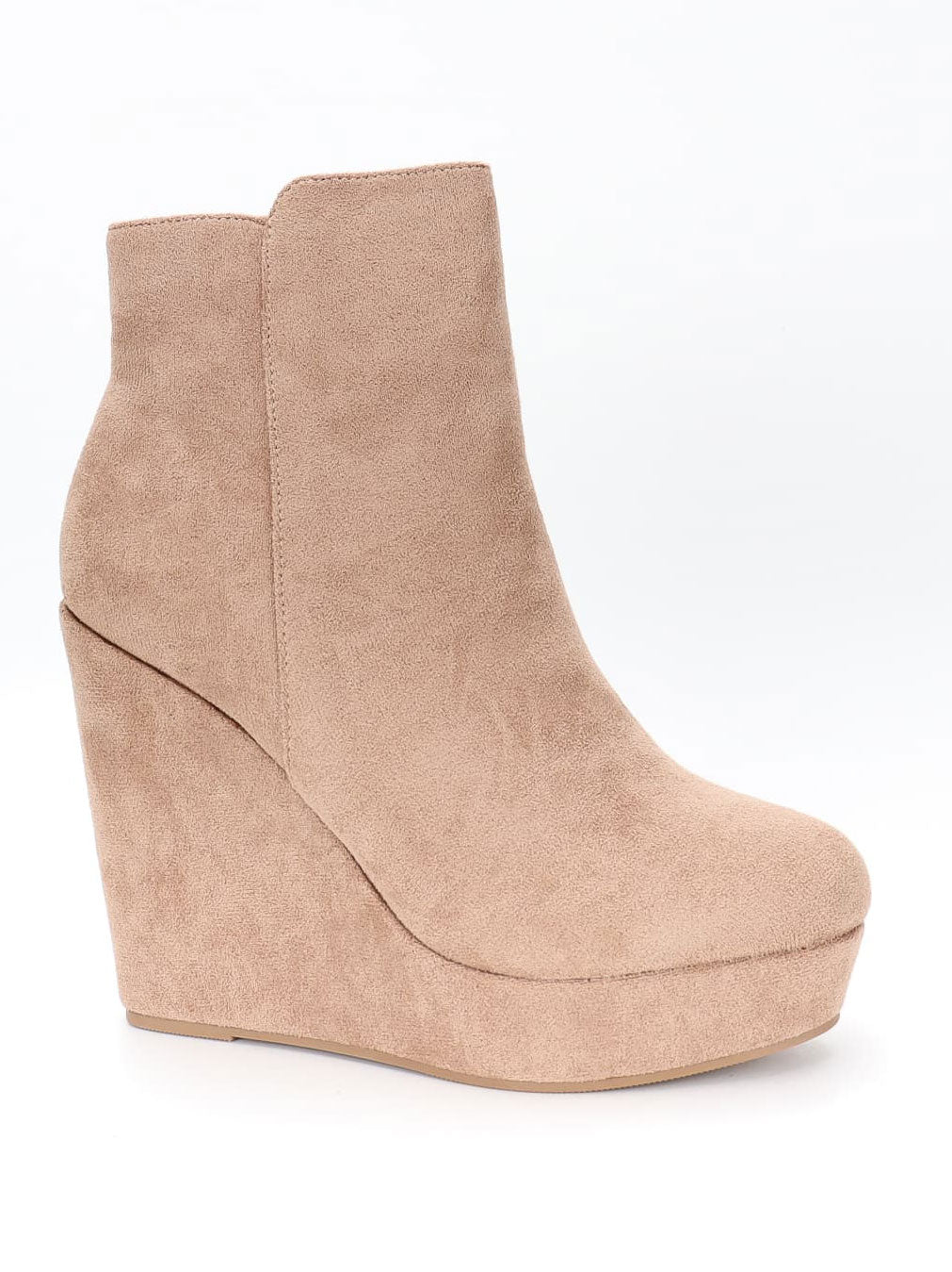 Dilara - Stövlar i mockaimitation med kilklack