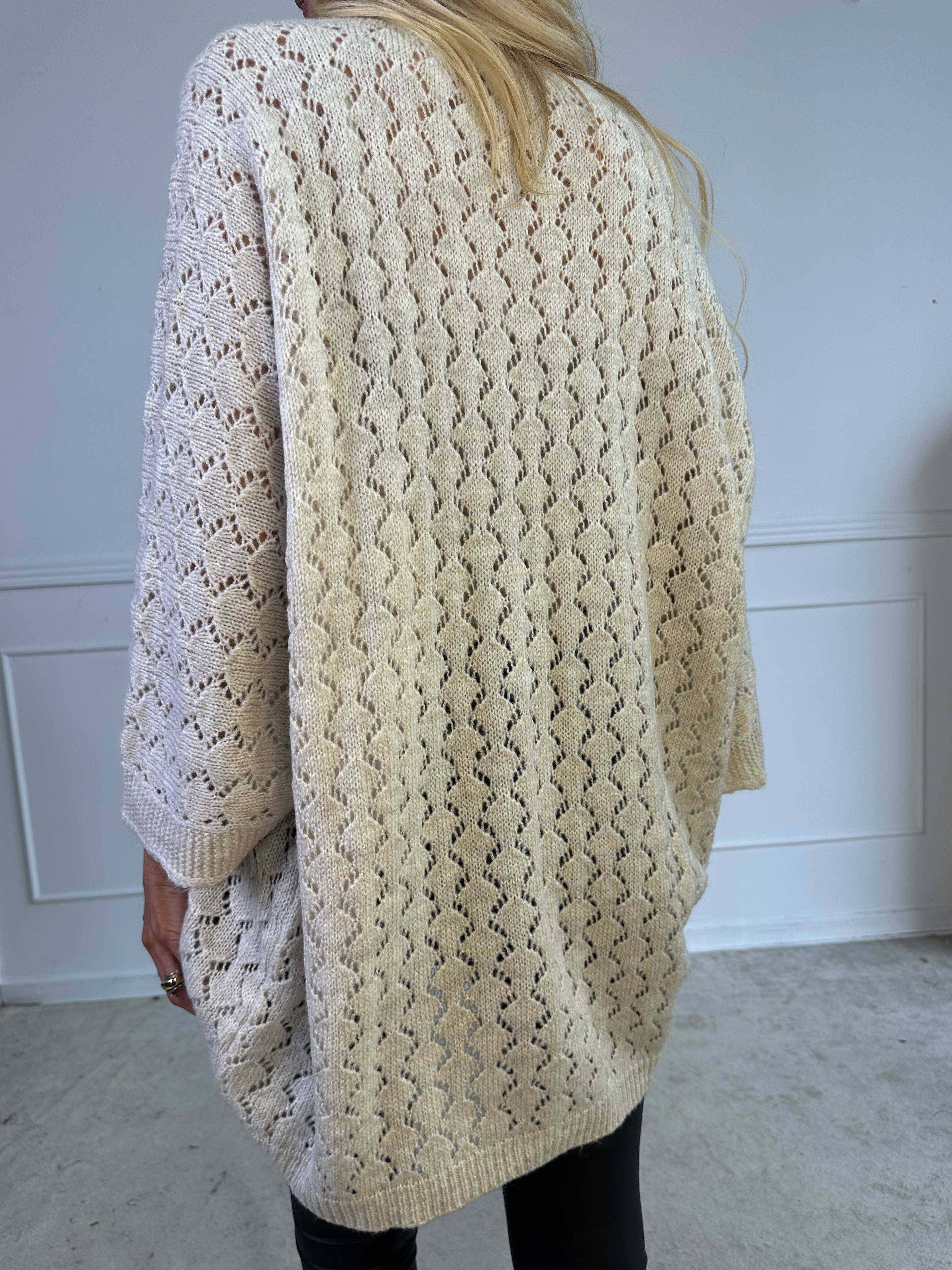 Disa - Stickad tröja med fint hålmönster