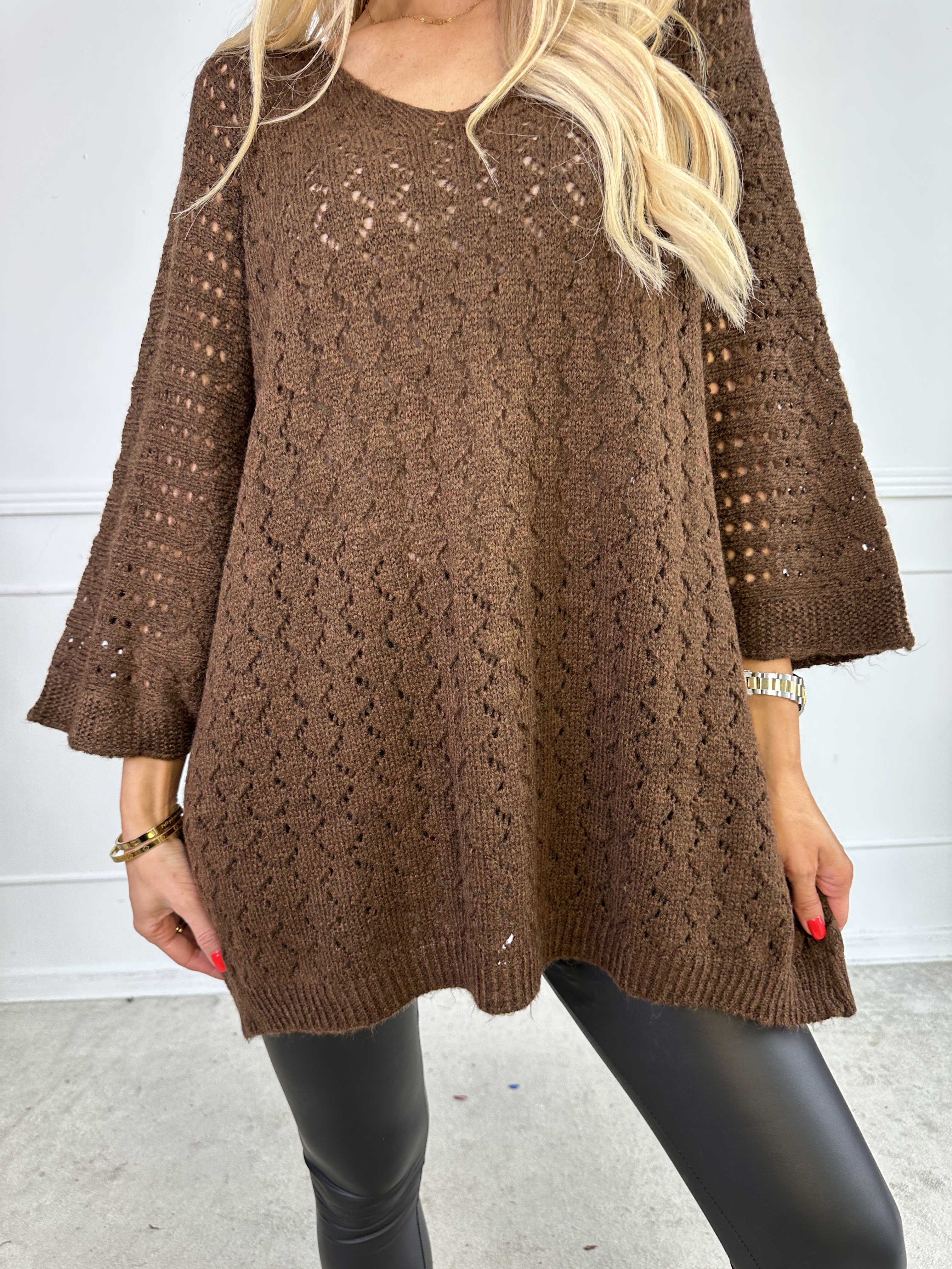 Disa - Stickad tröja med fint hålmönster