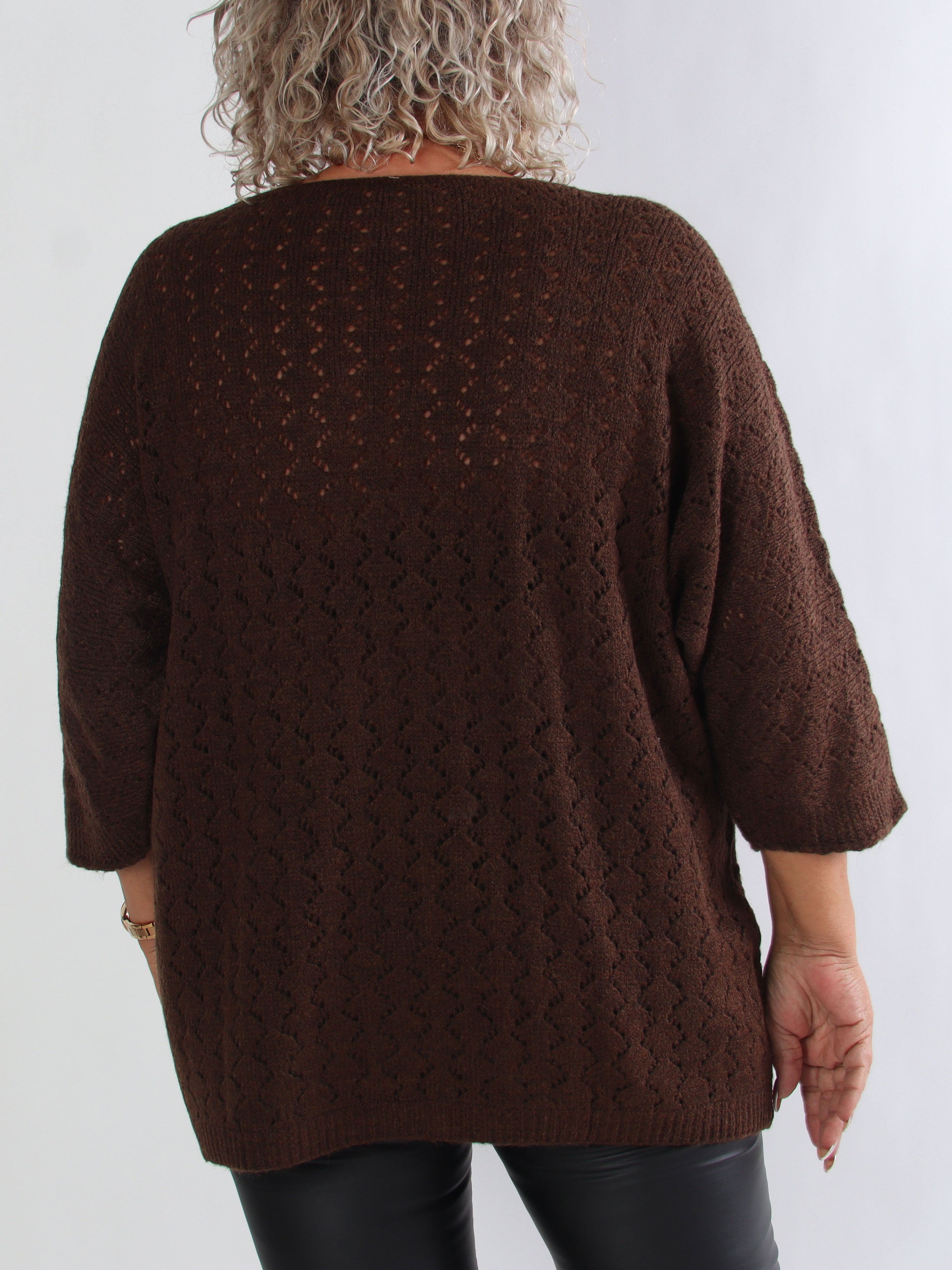 Disa - Stickad plus size tröja med fint hålmönster