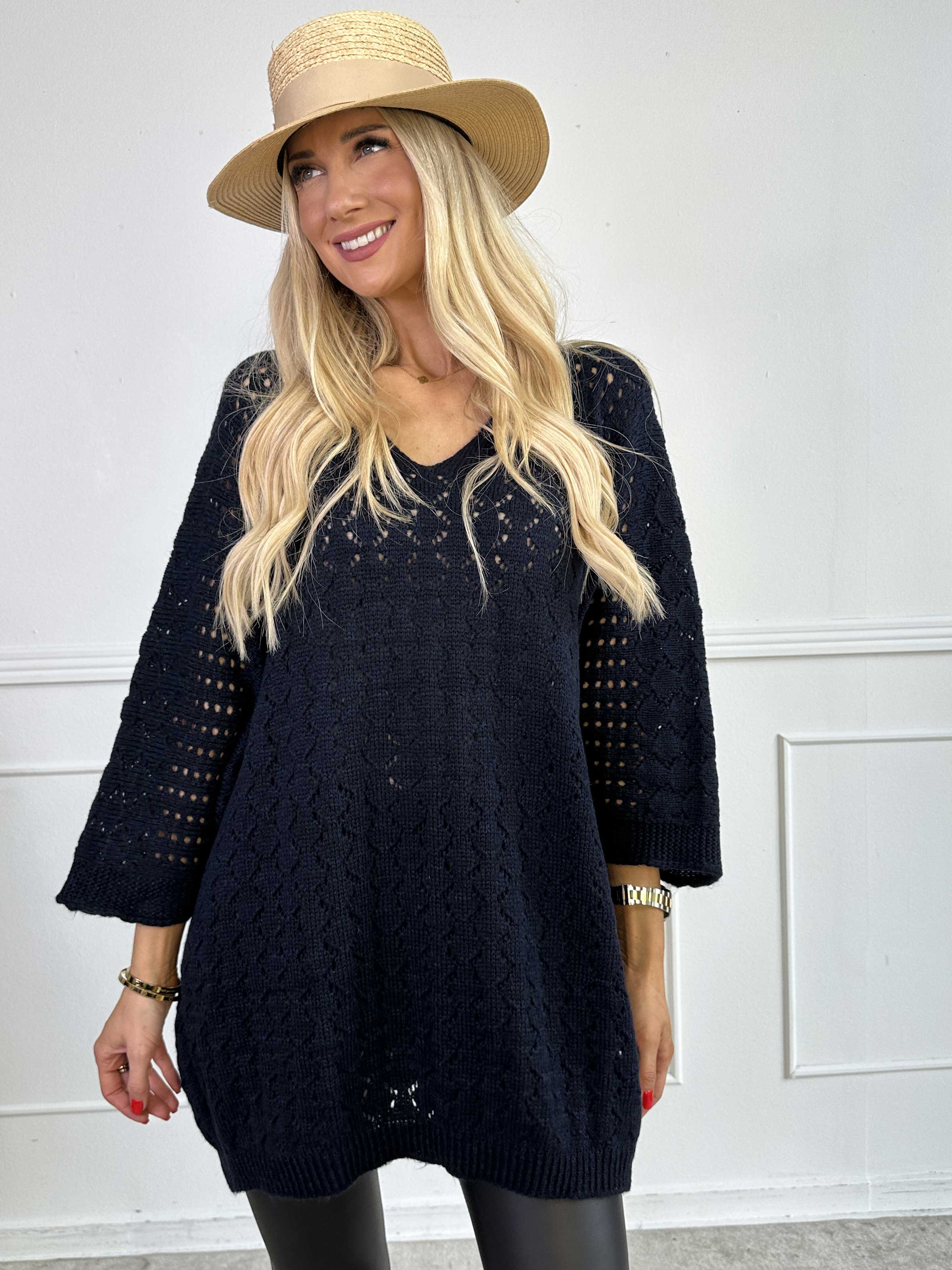 Disa - Stickad tröja med fint hålmönster