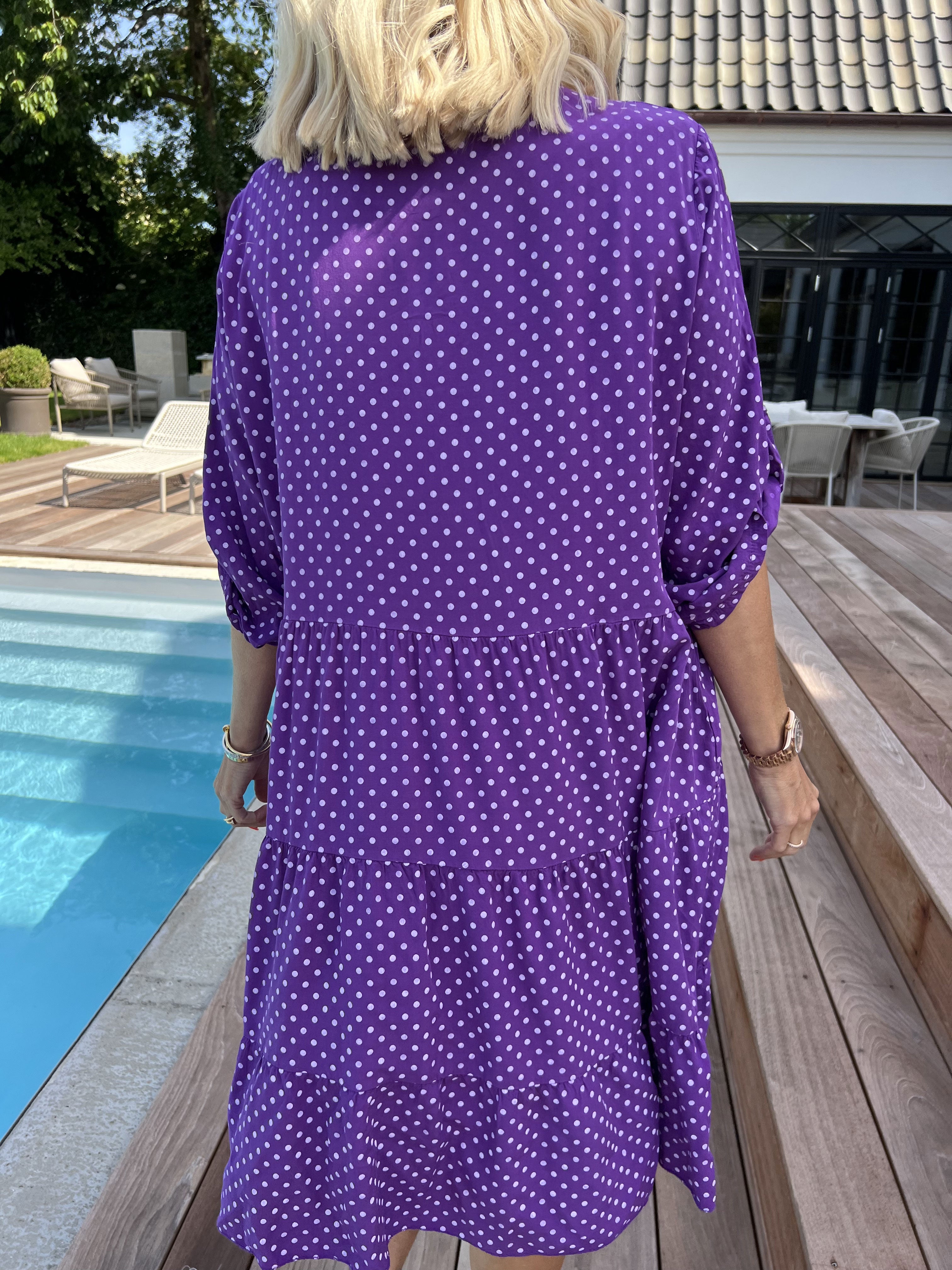 Dotti Short - Klänning med lager på lager-look i viskos