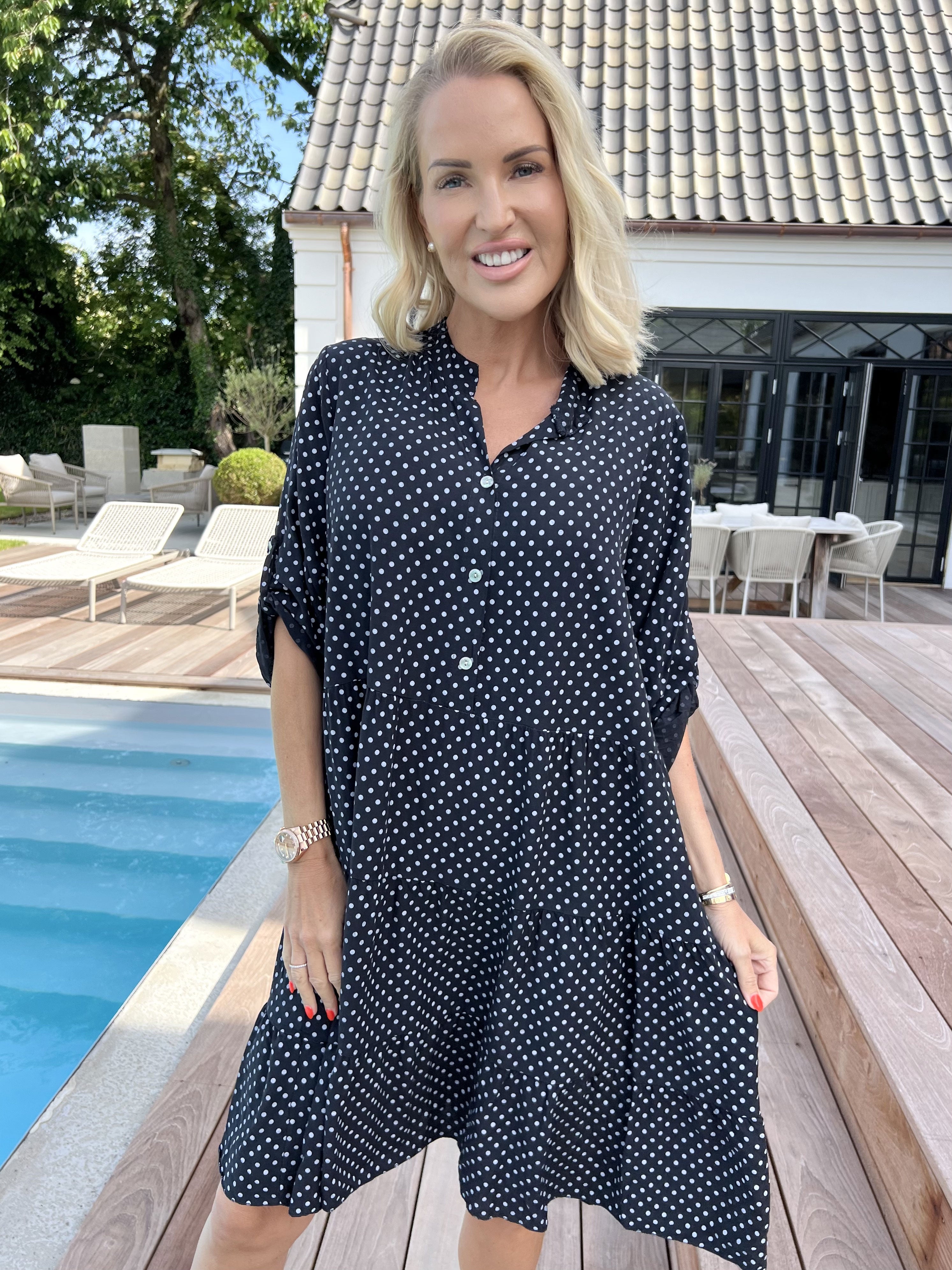 Dotti Short - Klänning med lager på lager-look i viskos