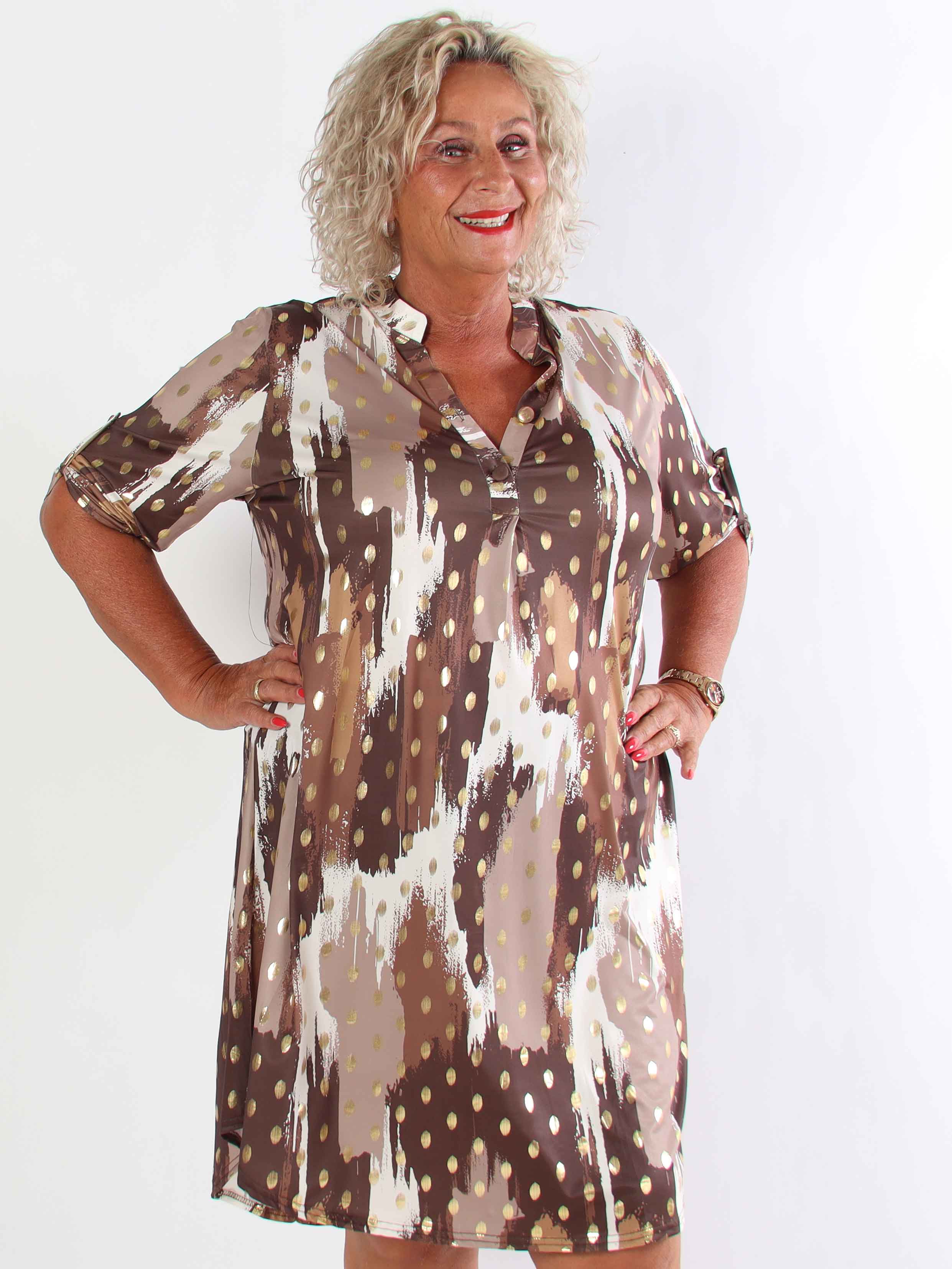 Ebba Paint Long - Elastisk flerfärgad plus size klänning med guldprickar