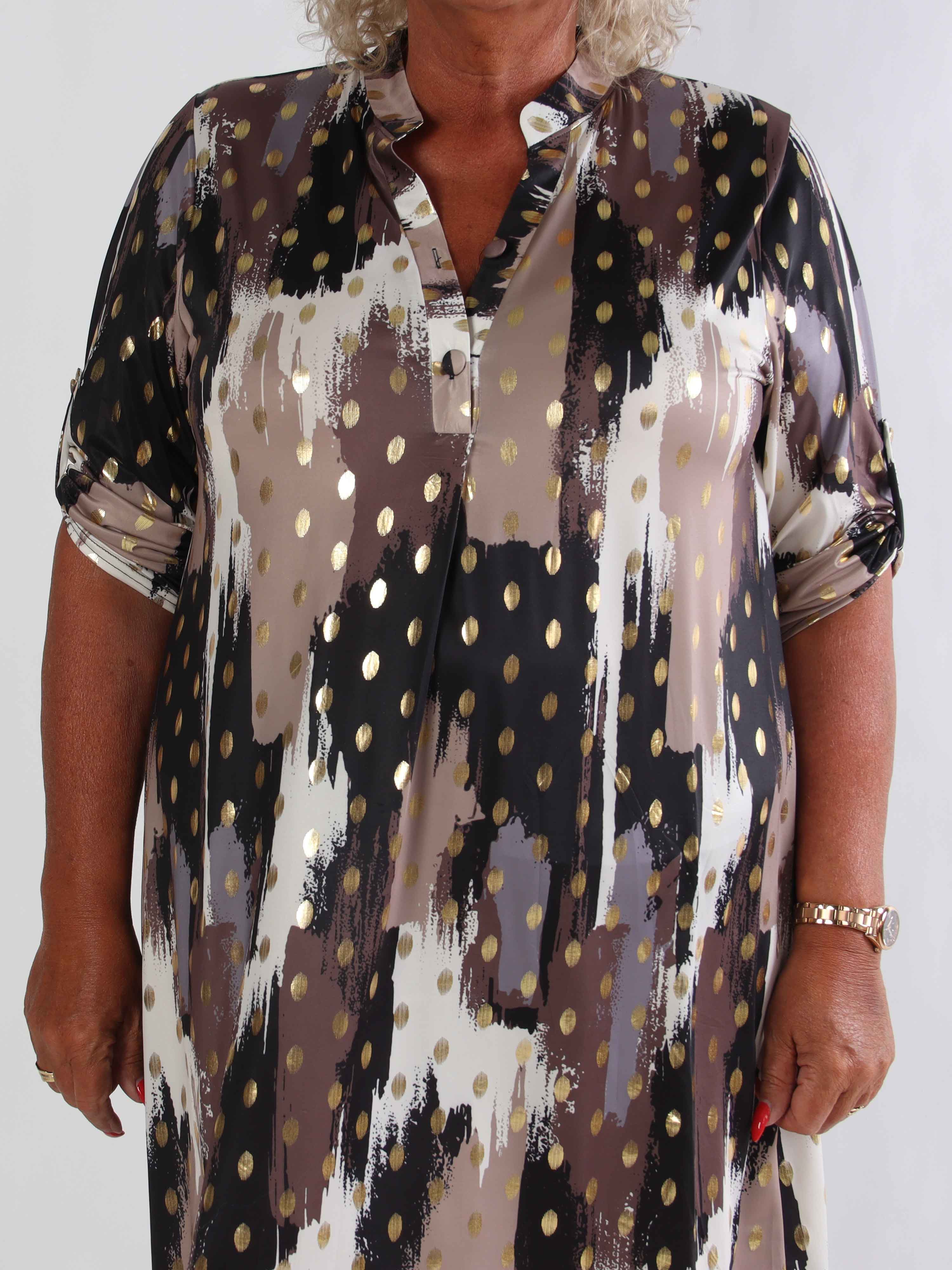 Ebba Paint Long - Elastisk flerfärgad plus size klänning med guldprickar