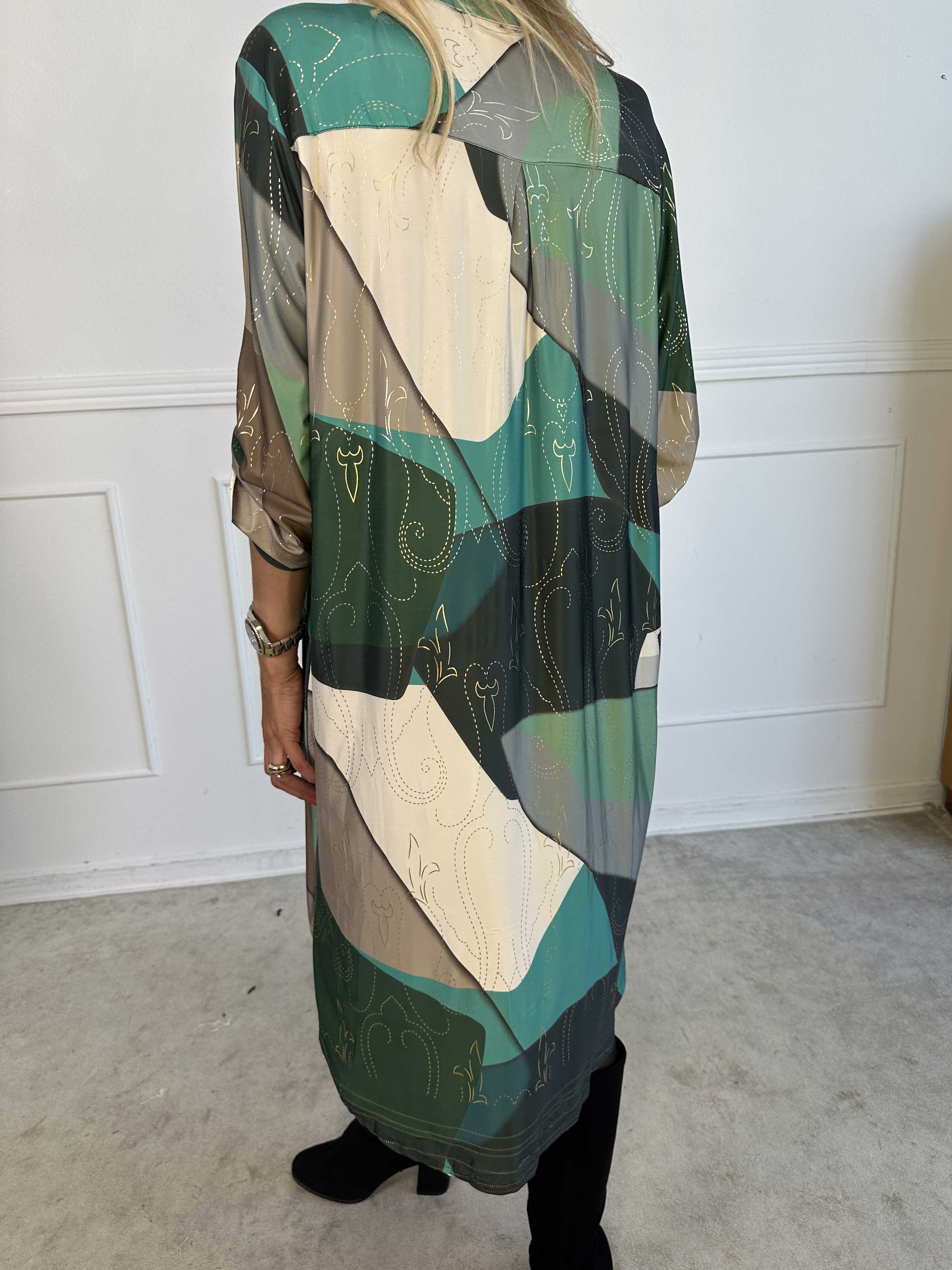 Ebba Abstract Long - Flerfärgad elastisk klänning med fint guldmönster