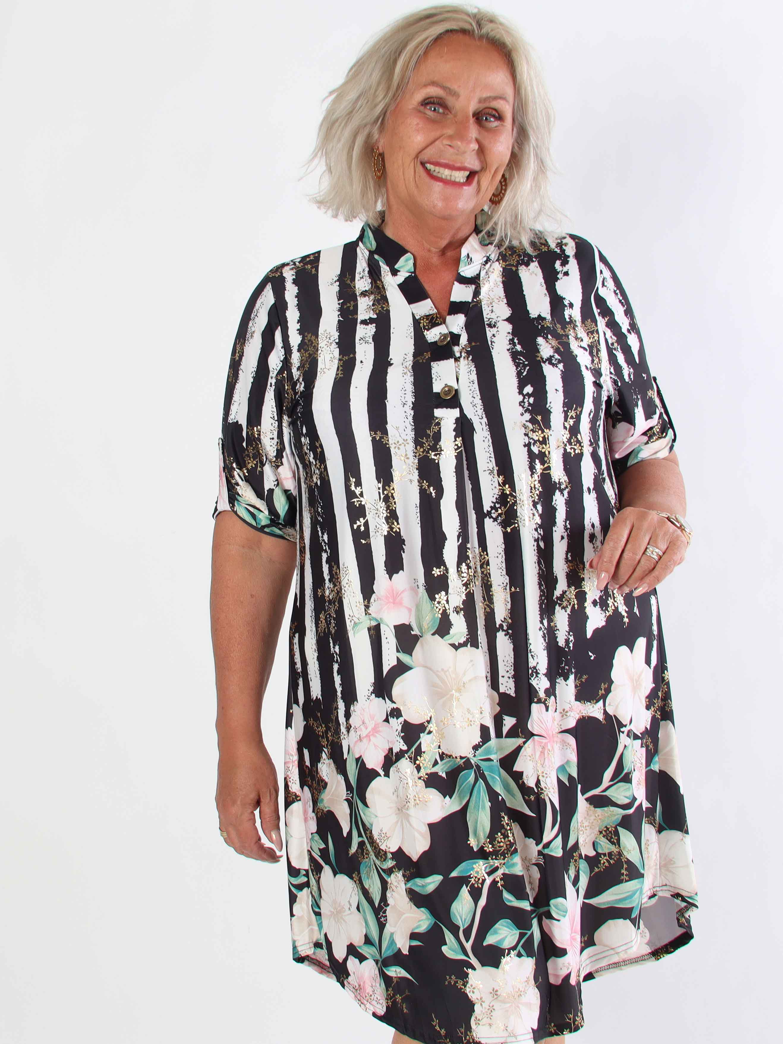 Ebba Floral Stripe Long - Elastisk plus size klänning med gulddetaljer