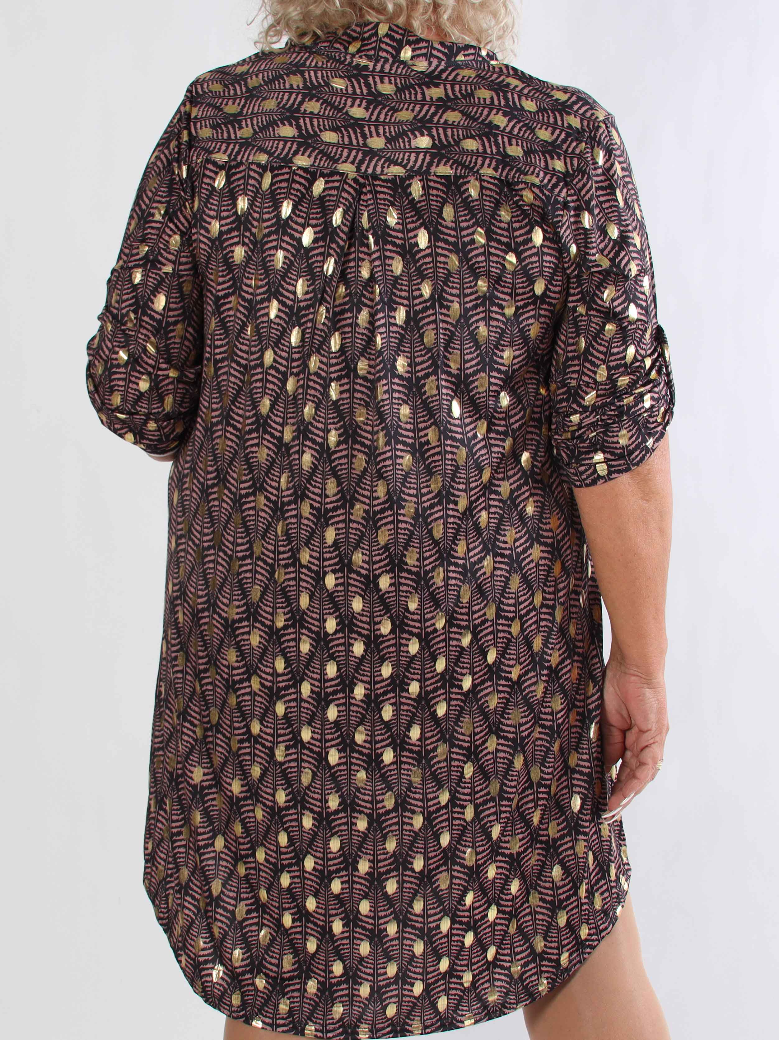 Ebba Forest Gold Long - Plus size klänning med fint bladmönster och guldprickar