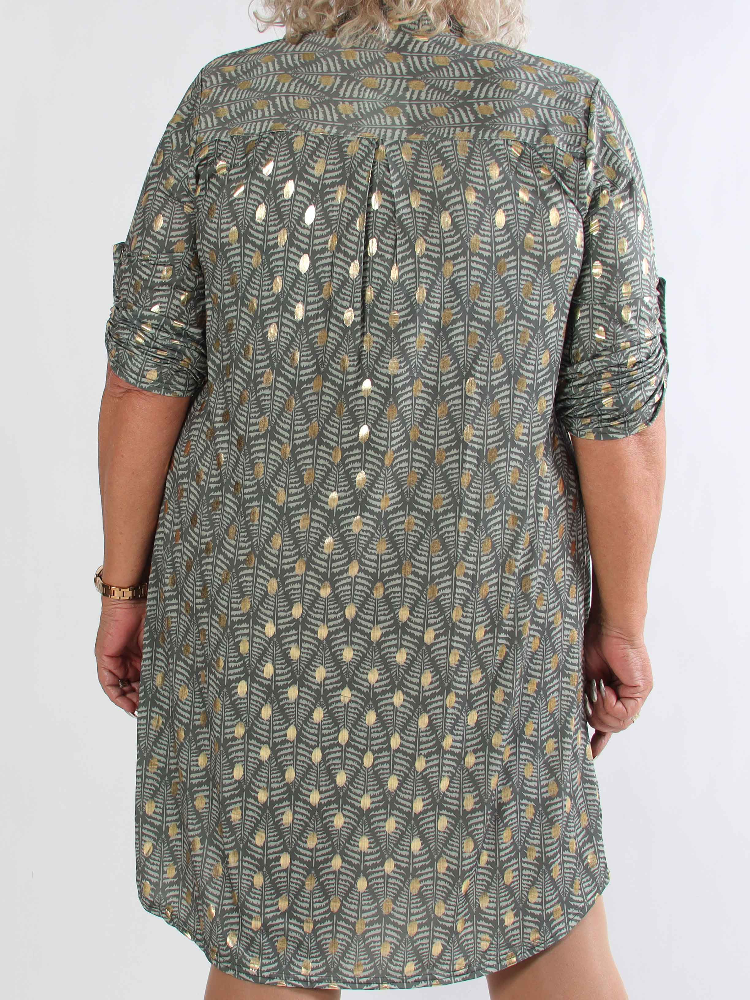 Ebba Forest Gold Long - Plus size klänning med fint bladmönster och guldprickar