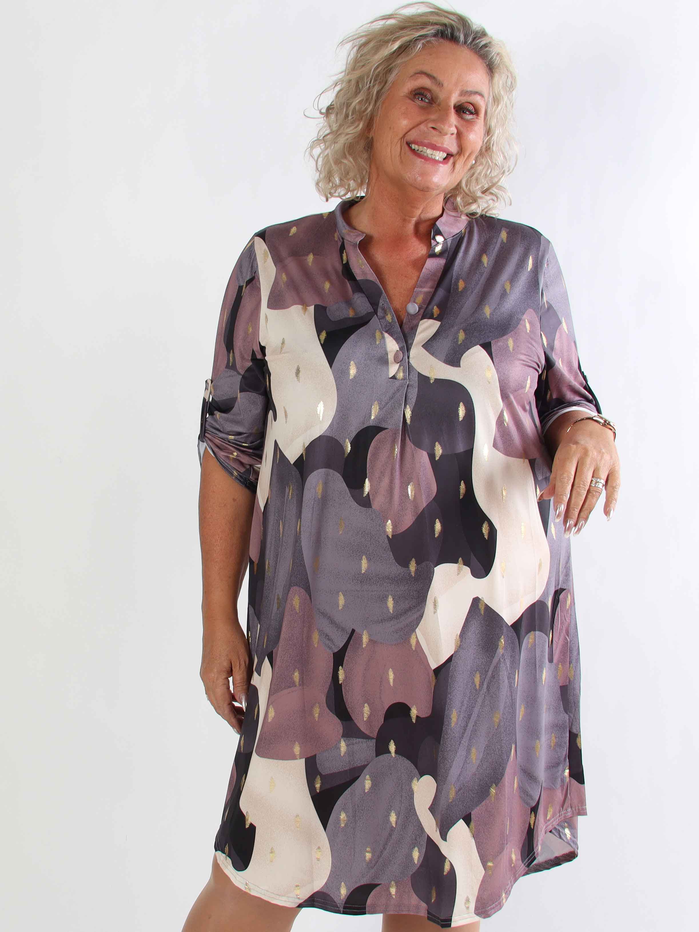 Ebba Glow Gold - Flerfärgad elastisk plus size klänning med gulddetaljer