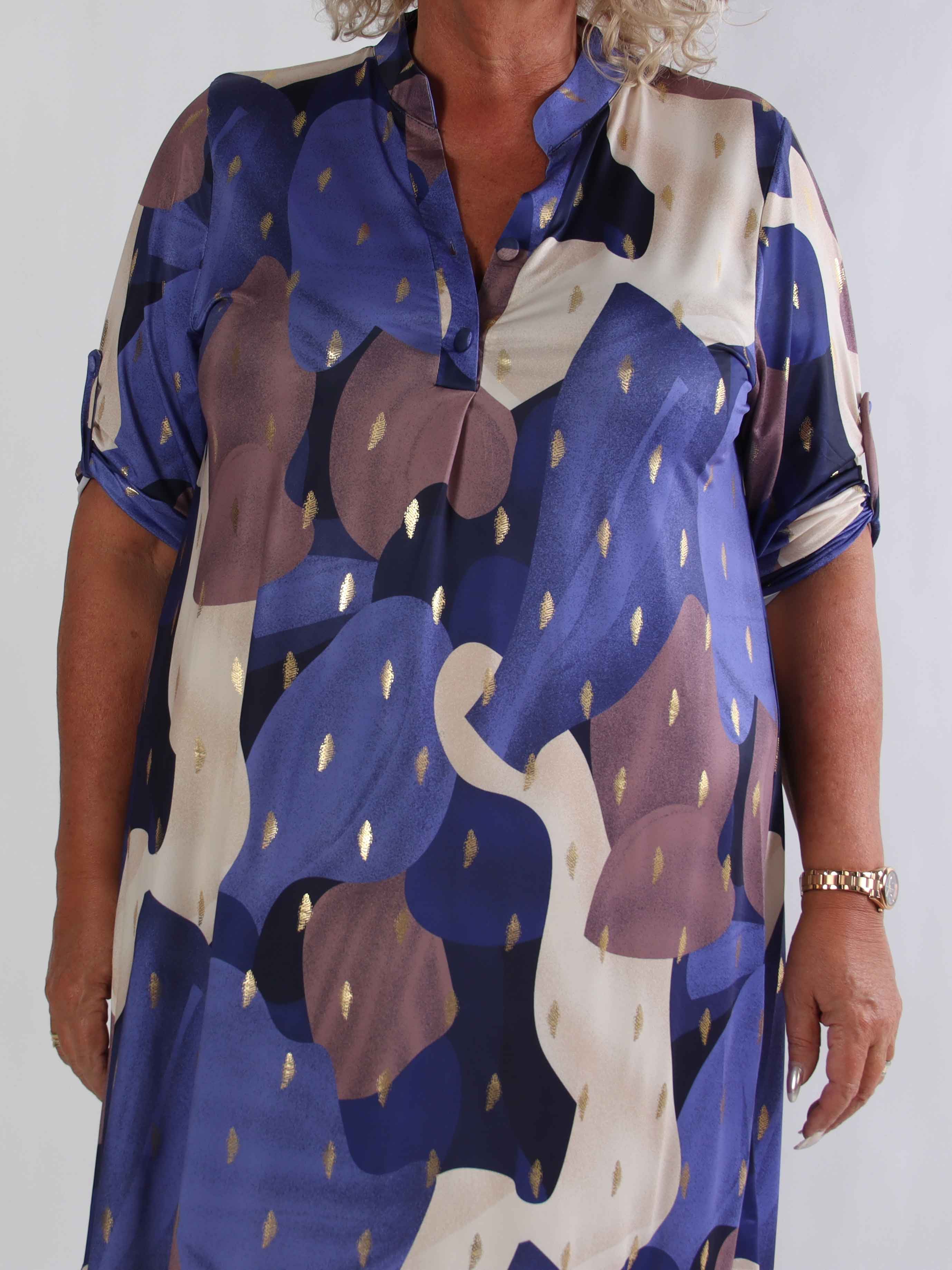 Ebba Glow Gold - Flerfärgad elastisk plus size klänning med gulddetaljer