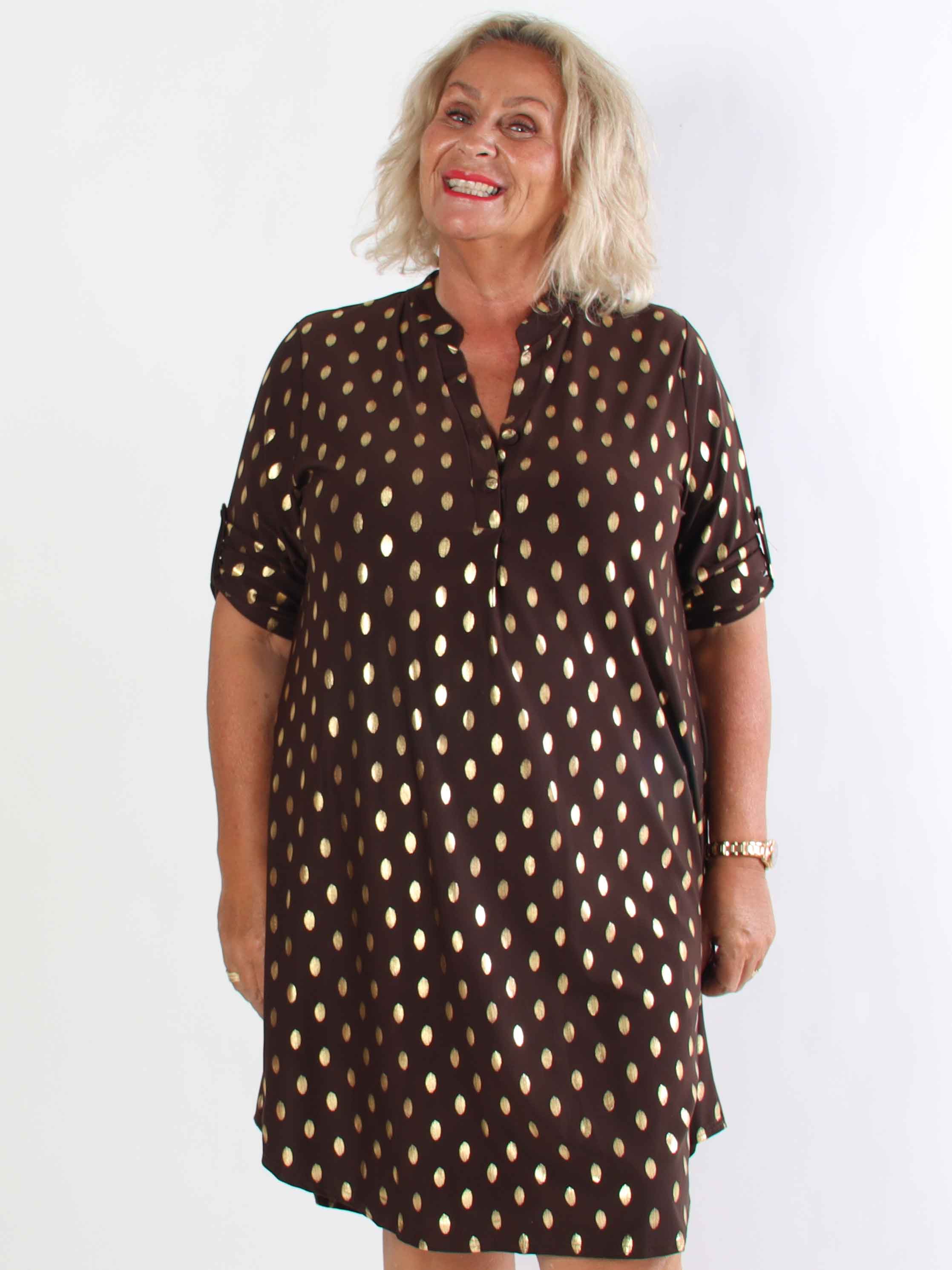 Ebba Gold Long - Elastisk plus size-klänning med guldprickar