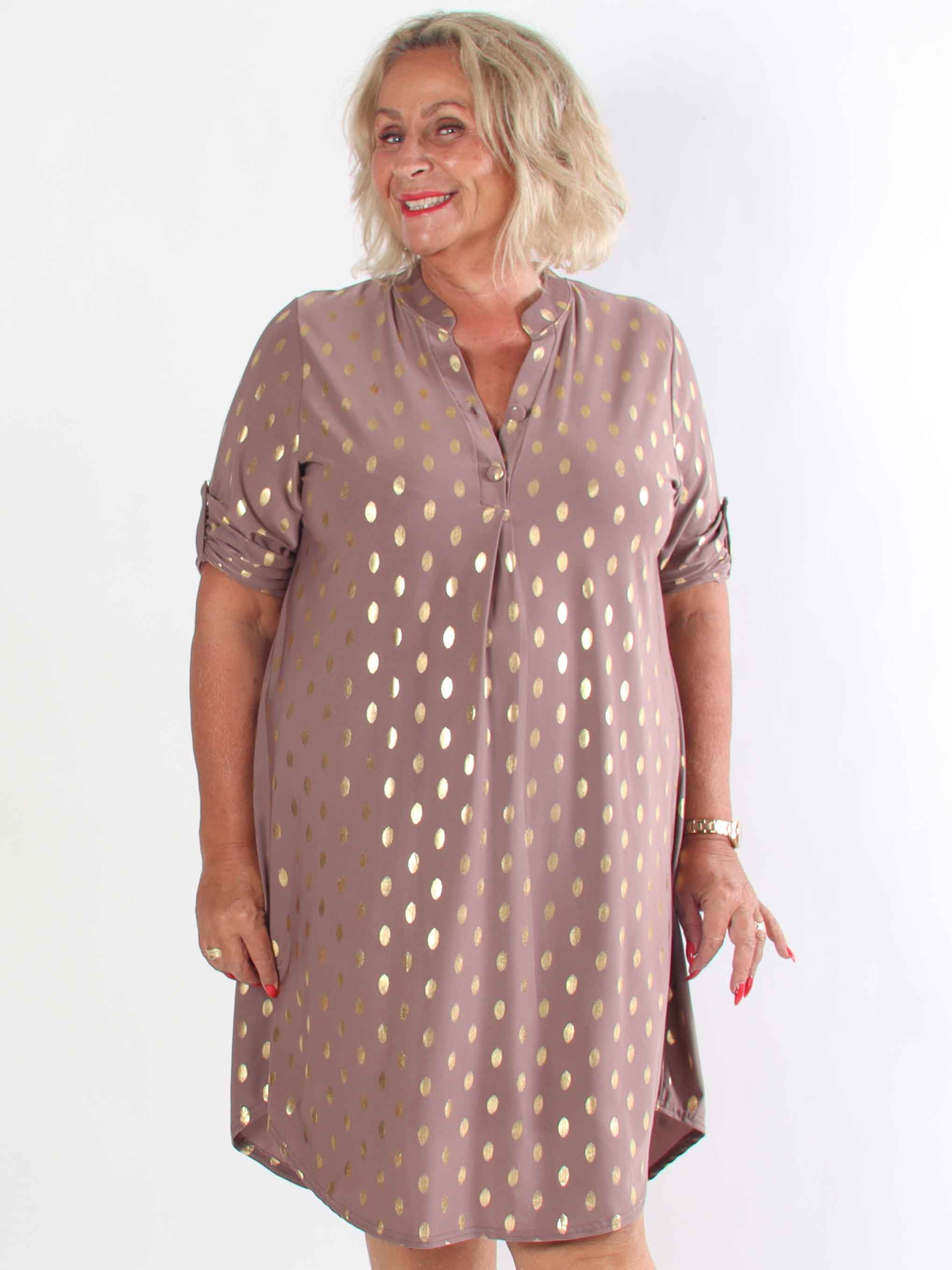 Ebba Gold Long - Elastisk plus size-klänning med guldprickar