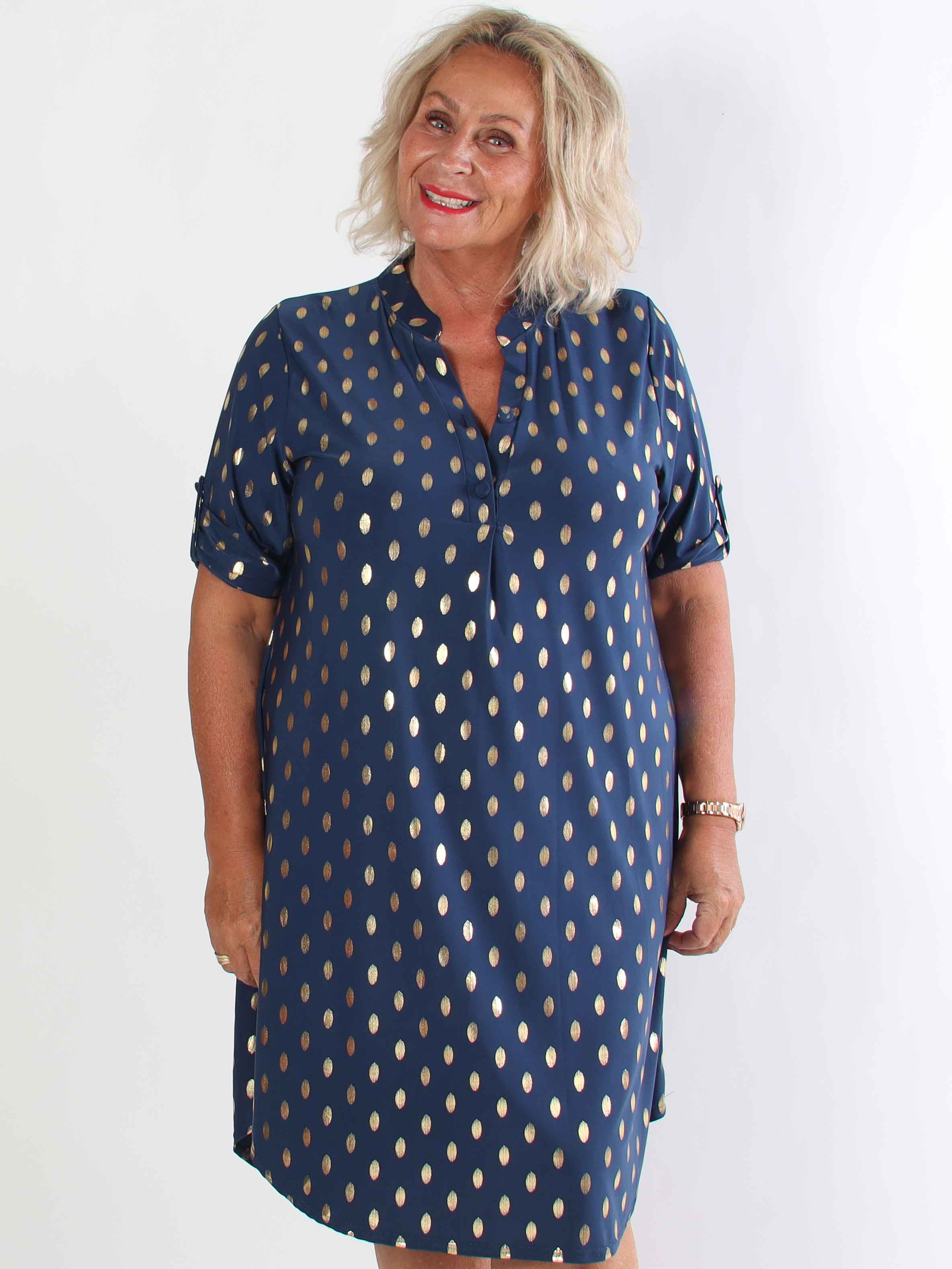 Ebba Gold Long - Elastisk plus size-klänning med guldprickar
