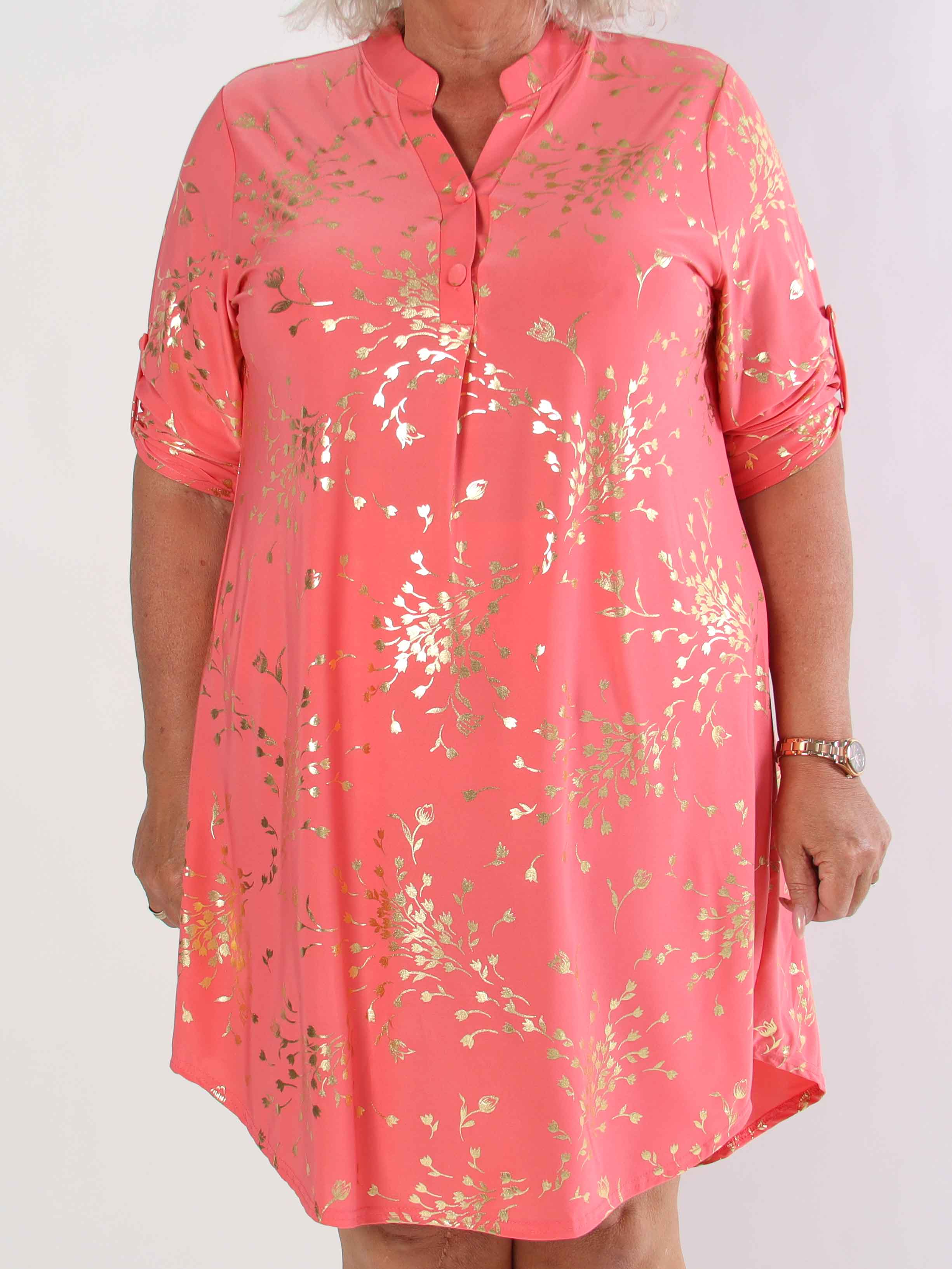 Ebba Gold Leaf Long - Elastisk enfärgad plus size klänning med guld blommigt mönster