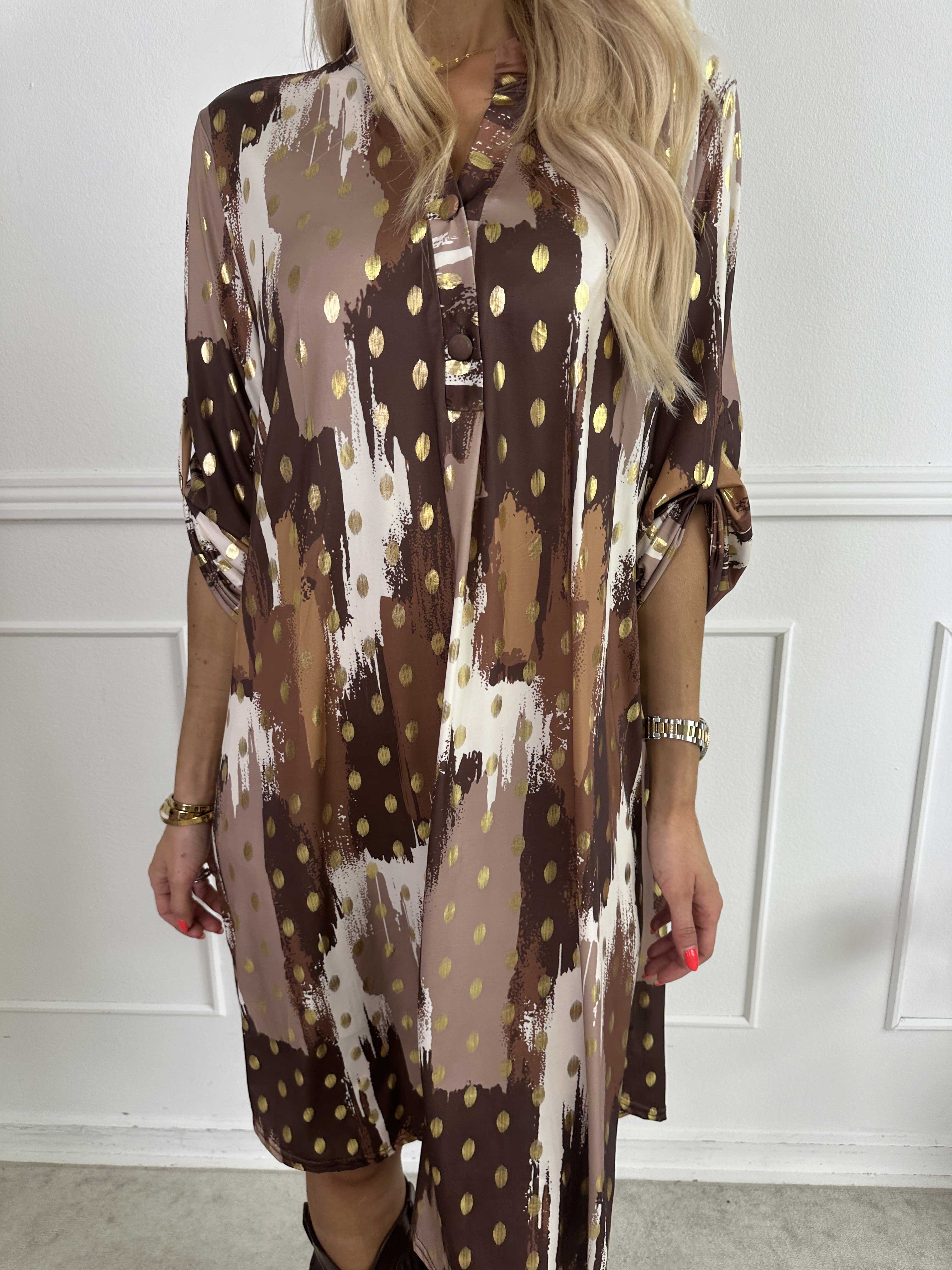 Ebba Paint Long - Elastisk flerfärgad klänning med guldprickar