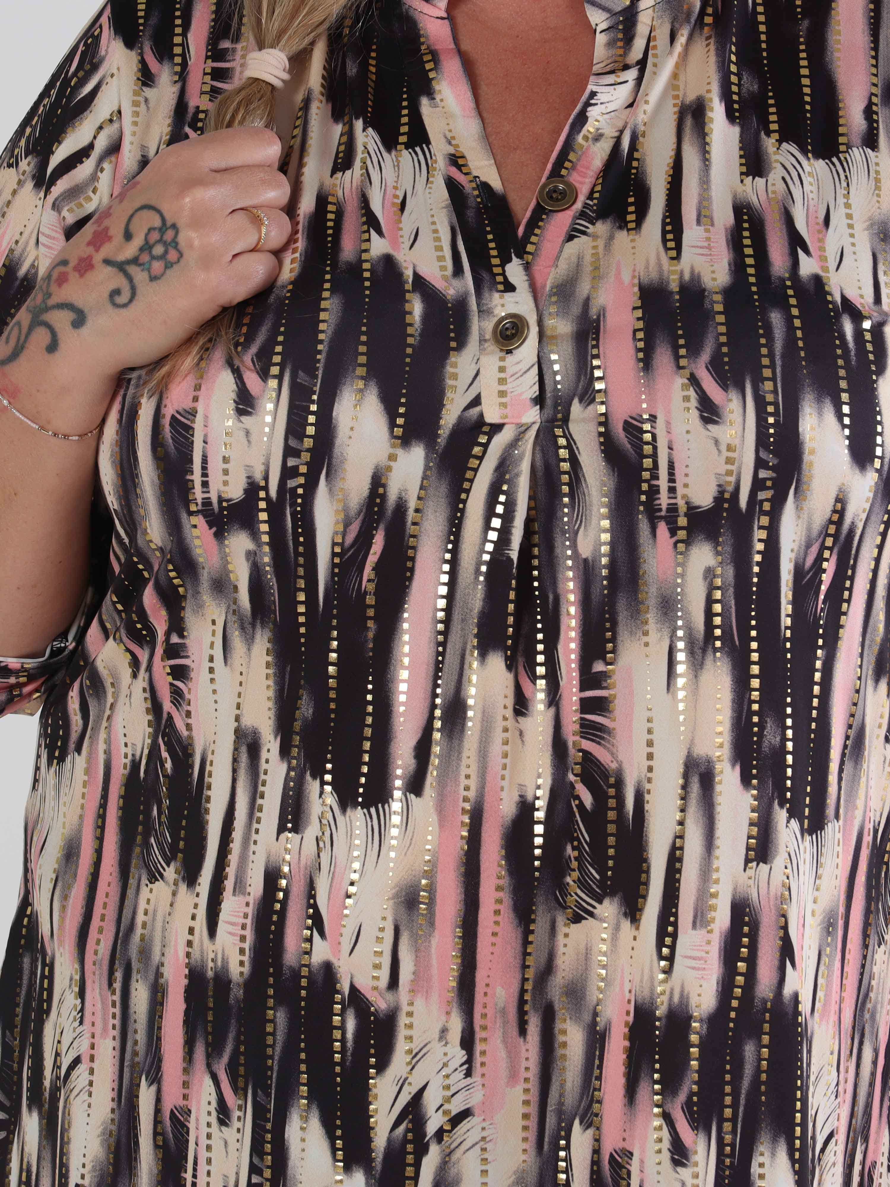 Ebba Pattern Long - Elastisk mönstrad plus size klänning med gulddetaljer