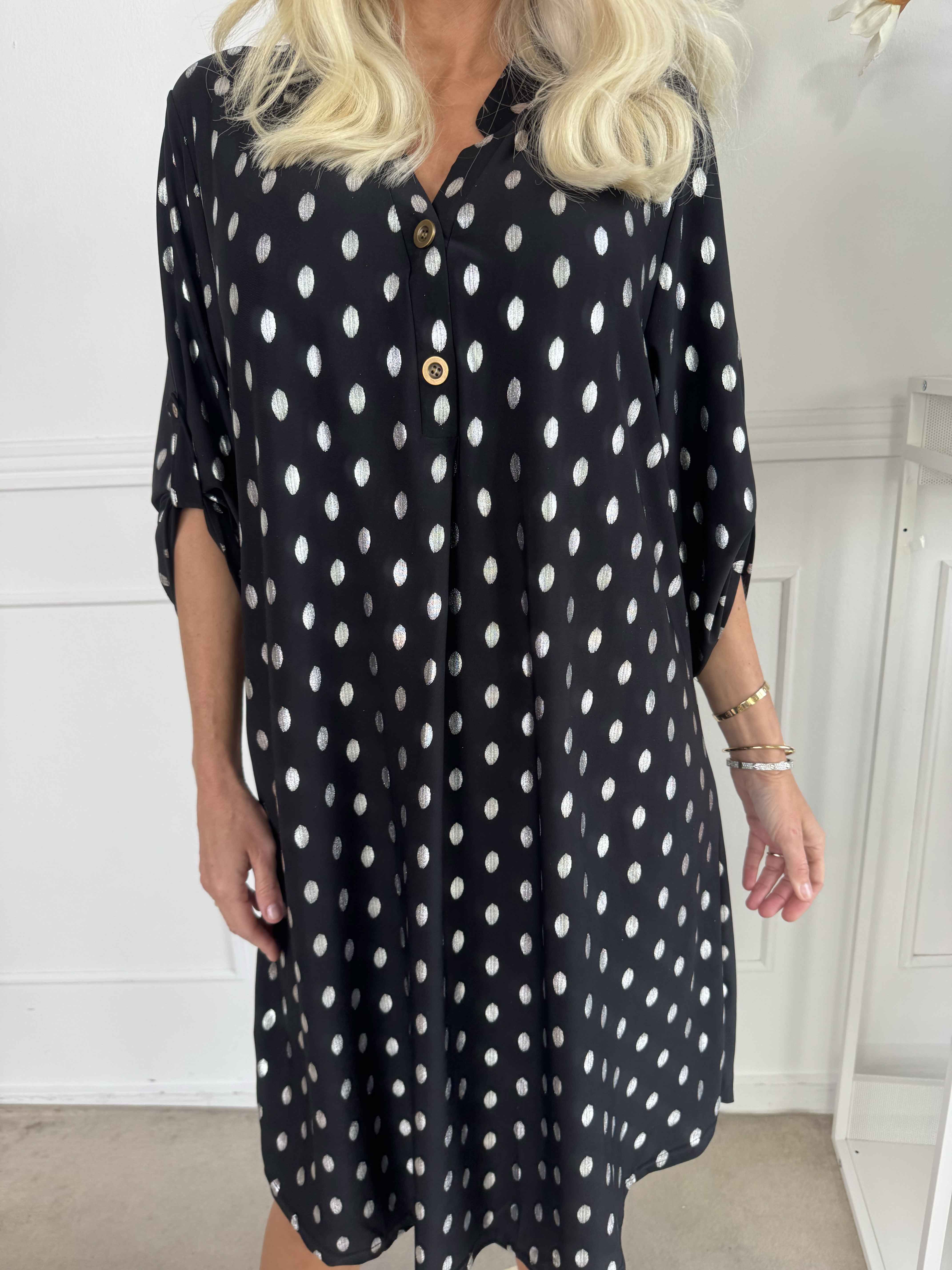 Ebba Silver Long - Elastisk klänning med silverprickar