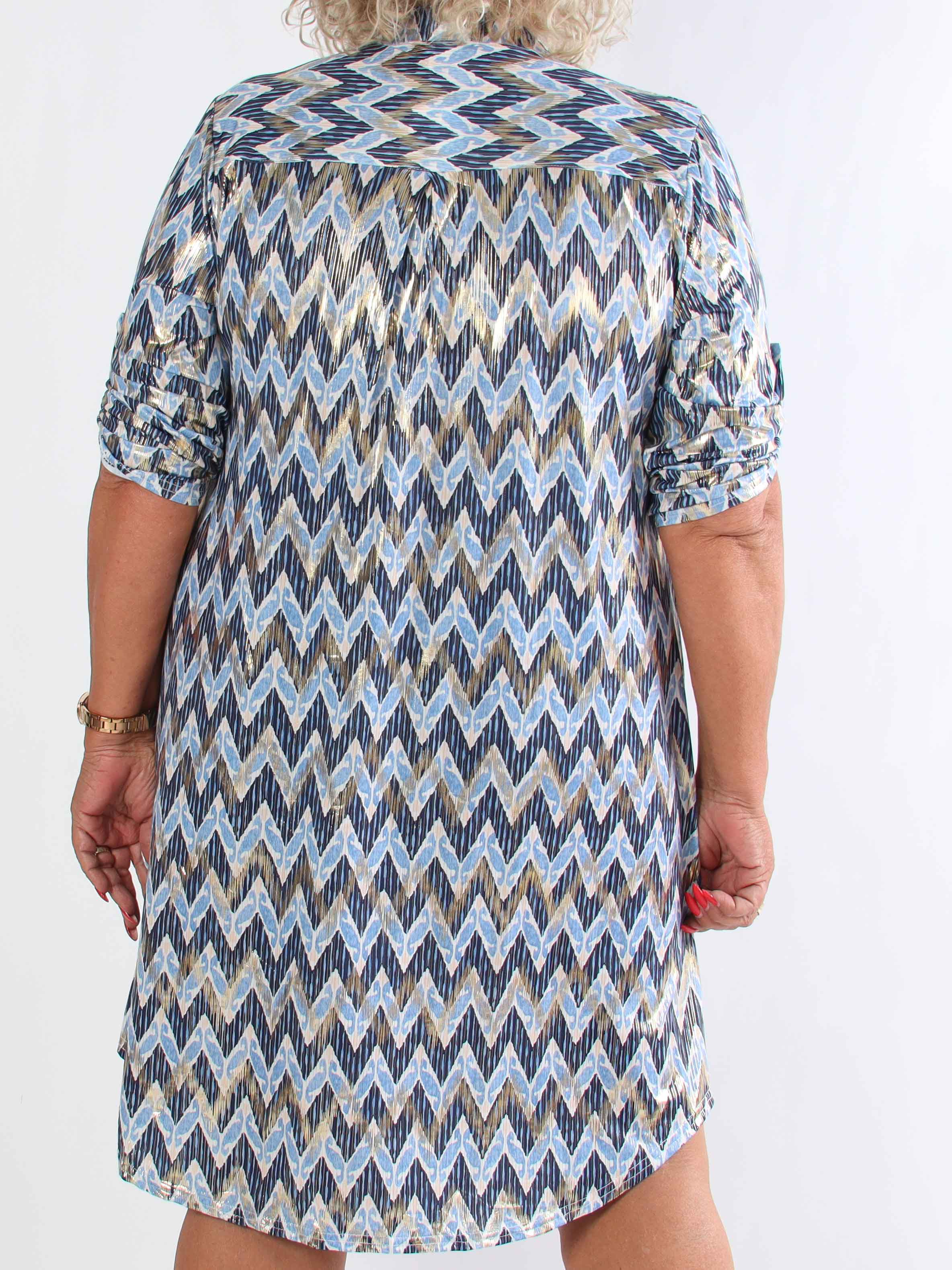 Ebba Zigzag Long - Elastisk mönstrad plus size klänning med gulddetaljer