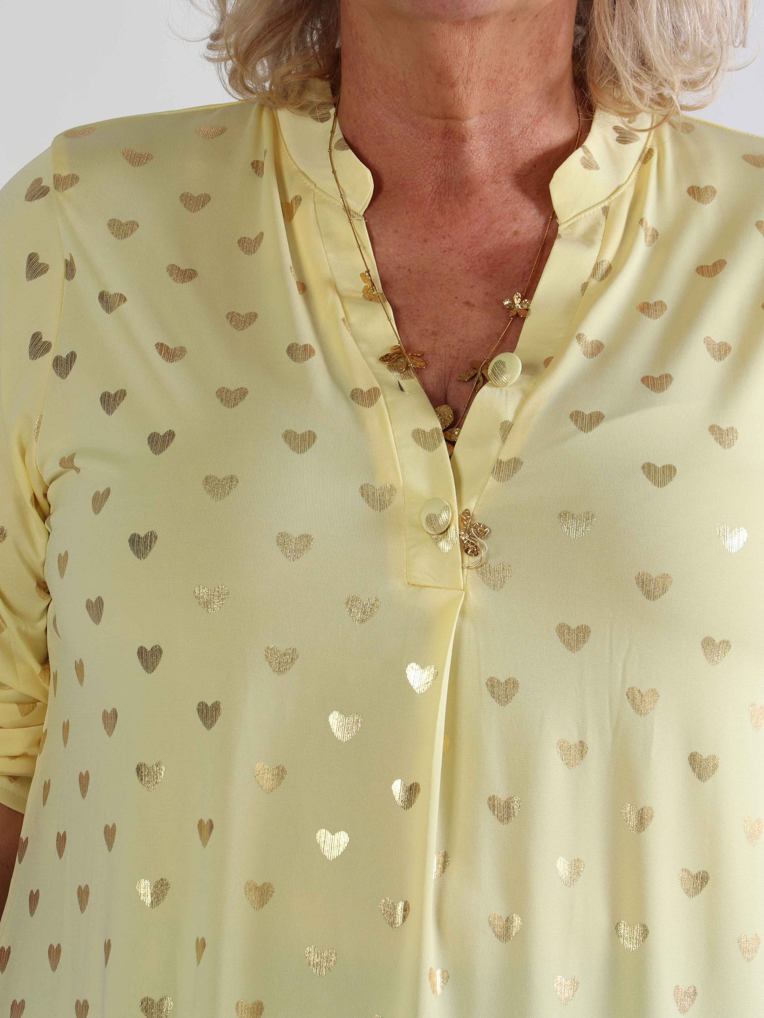 Ebba Gold Heart - Plus size resårklänning med guldfärgade hjärtdetaljer