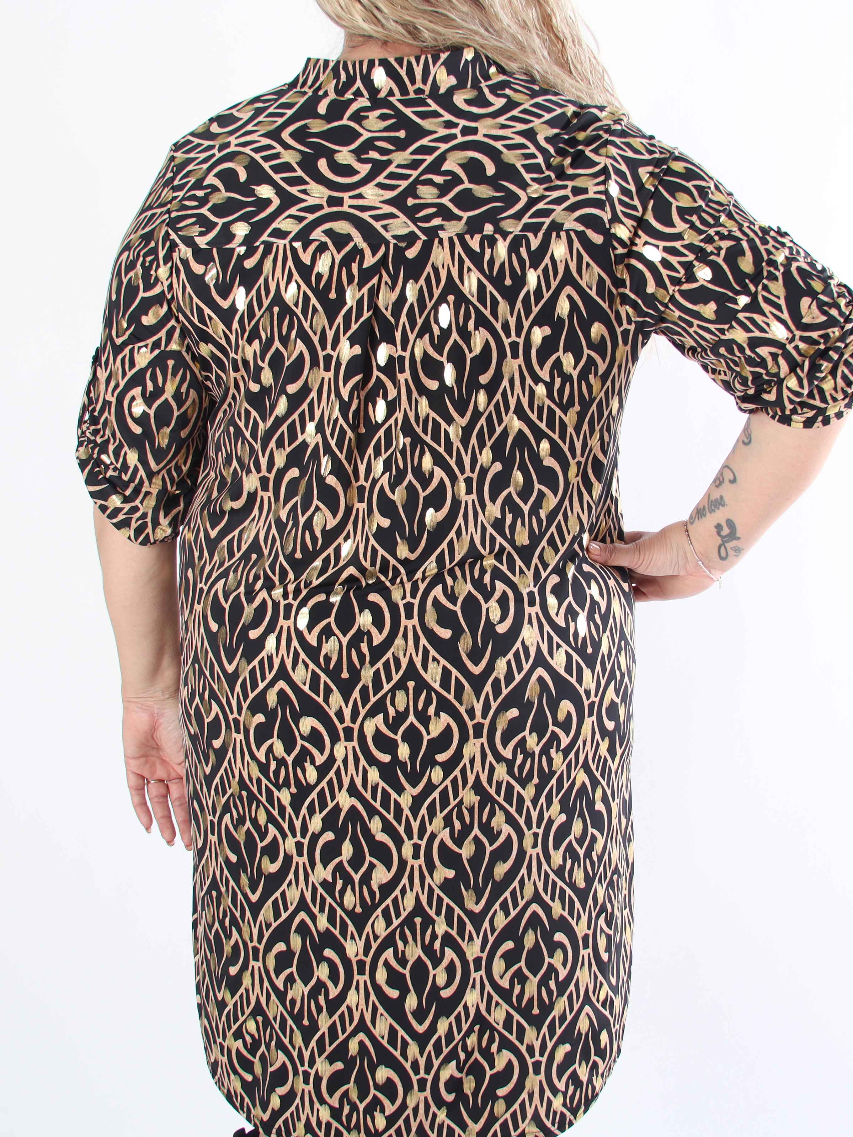 Ebba Boho Long - Elastisk mönstrad klänning i plus size med guldprickar