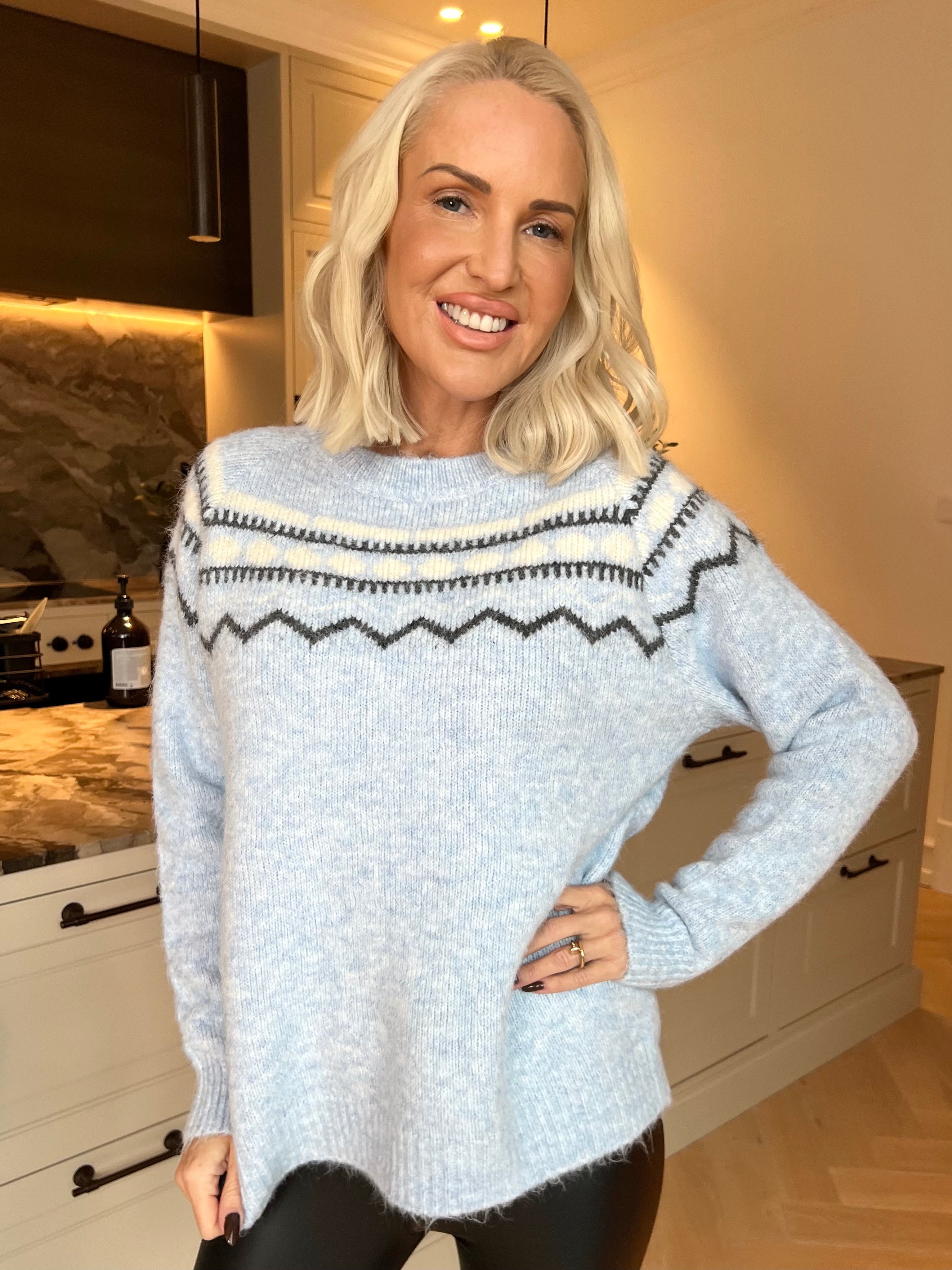 Elena - Mjuk och mysig stickad tröja med vackert mönster i nordisk design