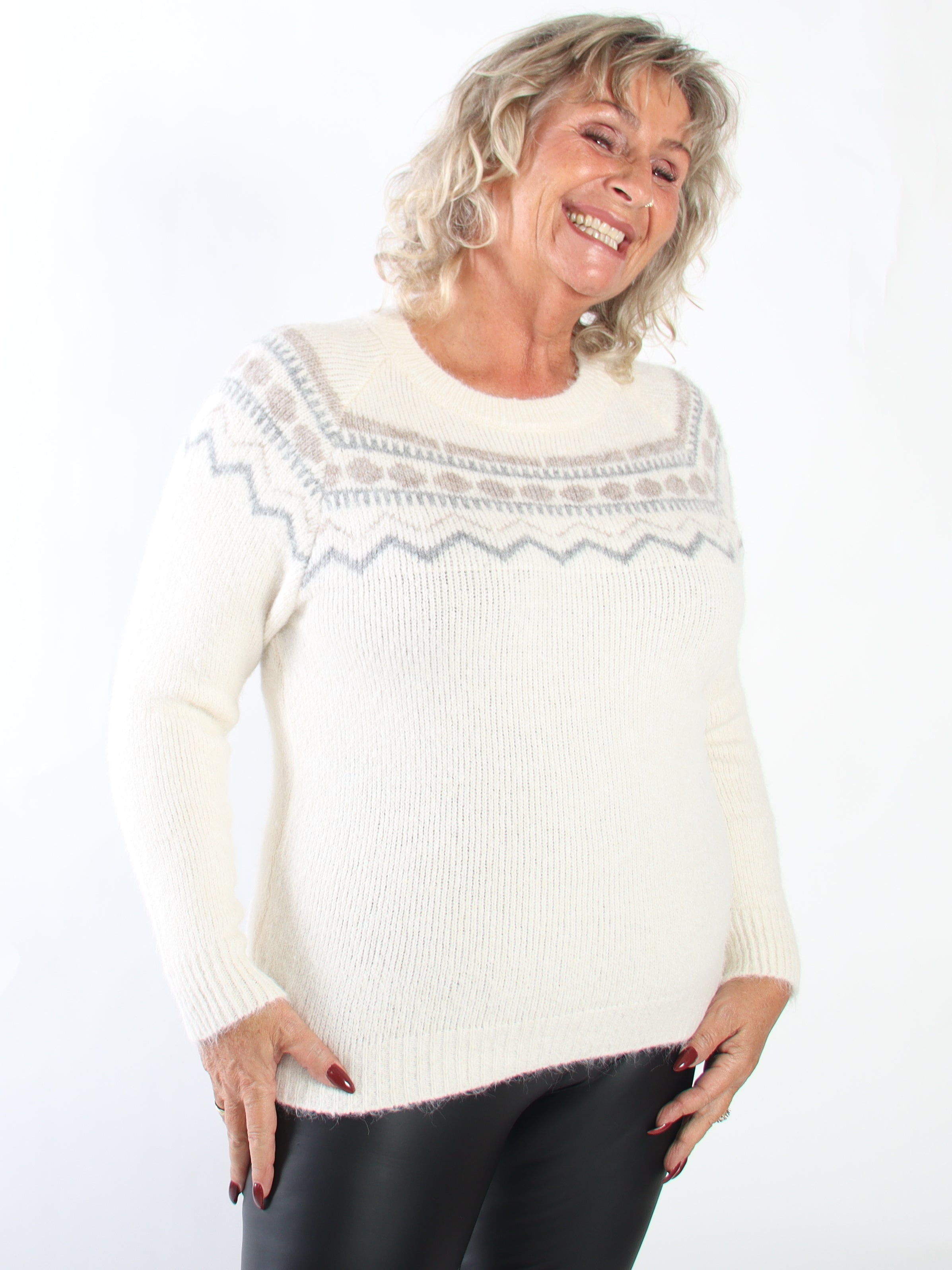 Elena - Mjuk och mysig stickad tröja med vackert mönster i nordisk design