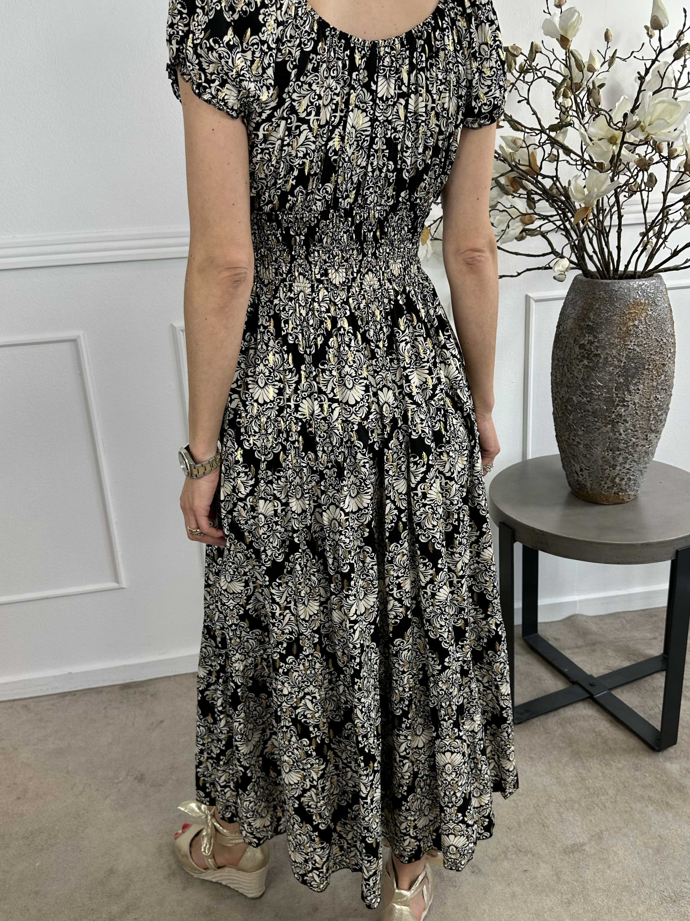 Elise - Lång mönstrad klänning med elastisk halsringning