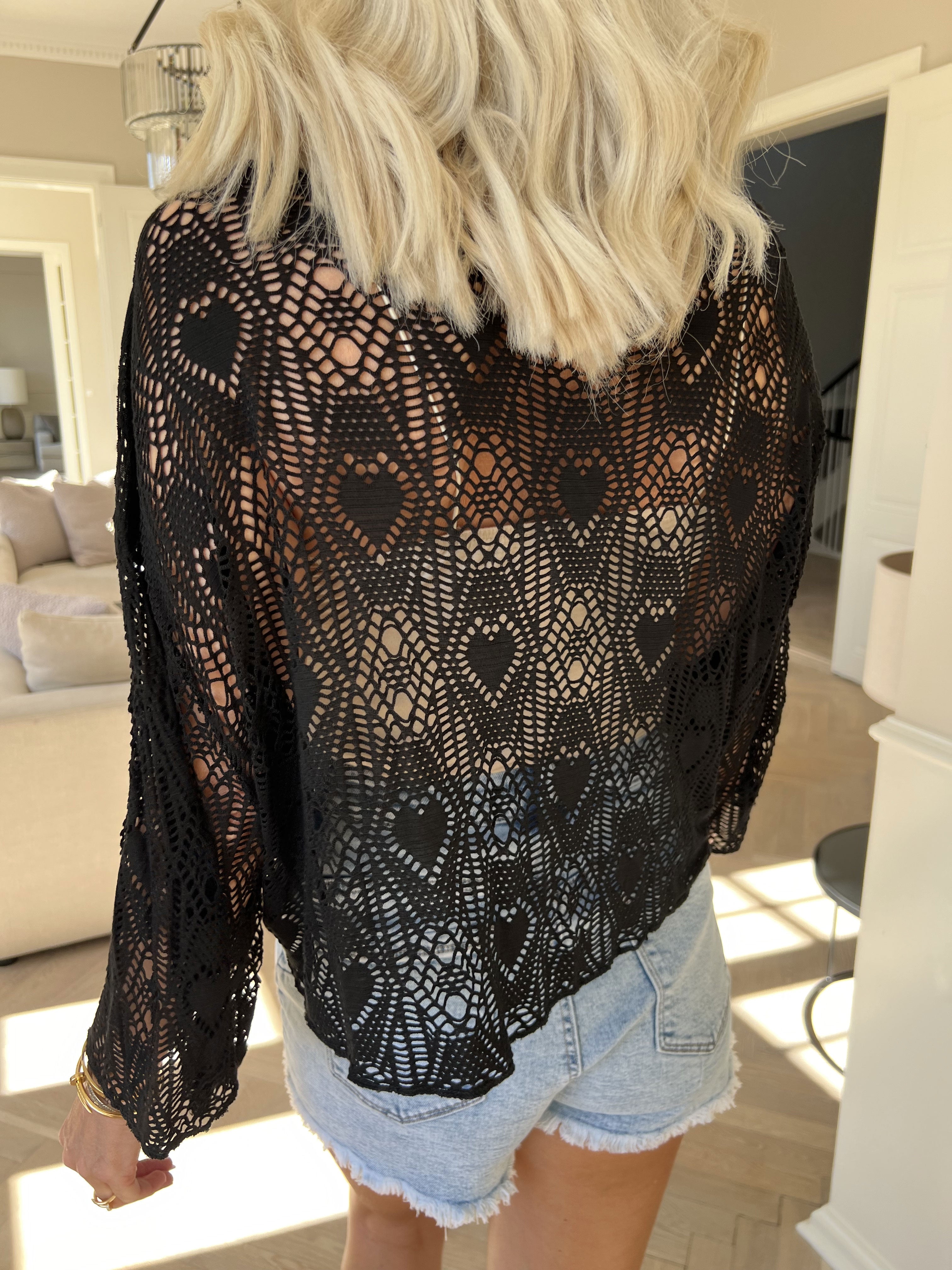 Elly - Lätt kofta i viskos med spetsmönster