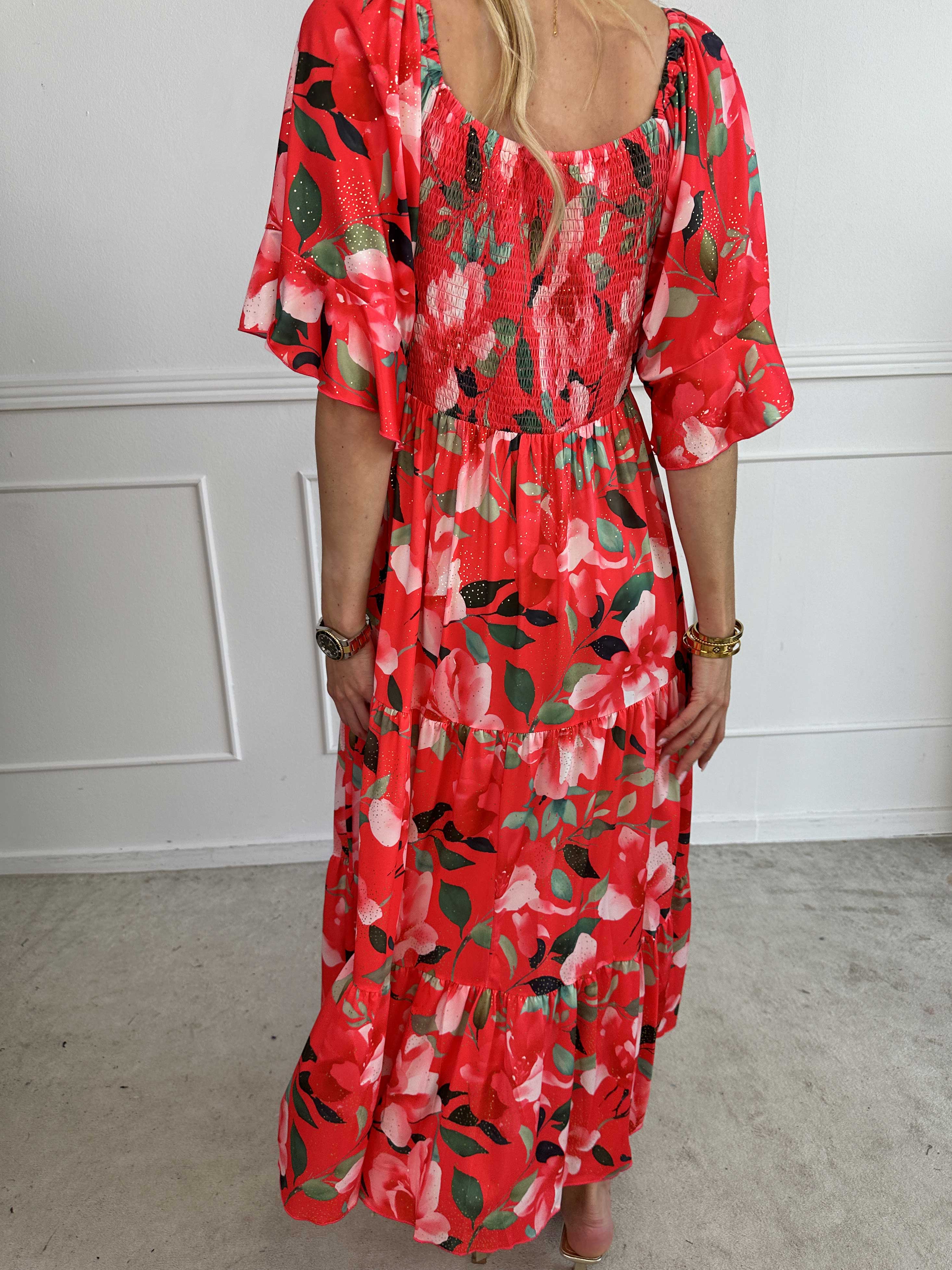 Elna Fiore - Blommig elastisk klänning med smock över bysten