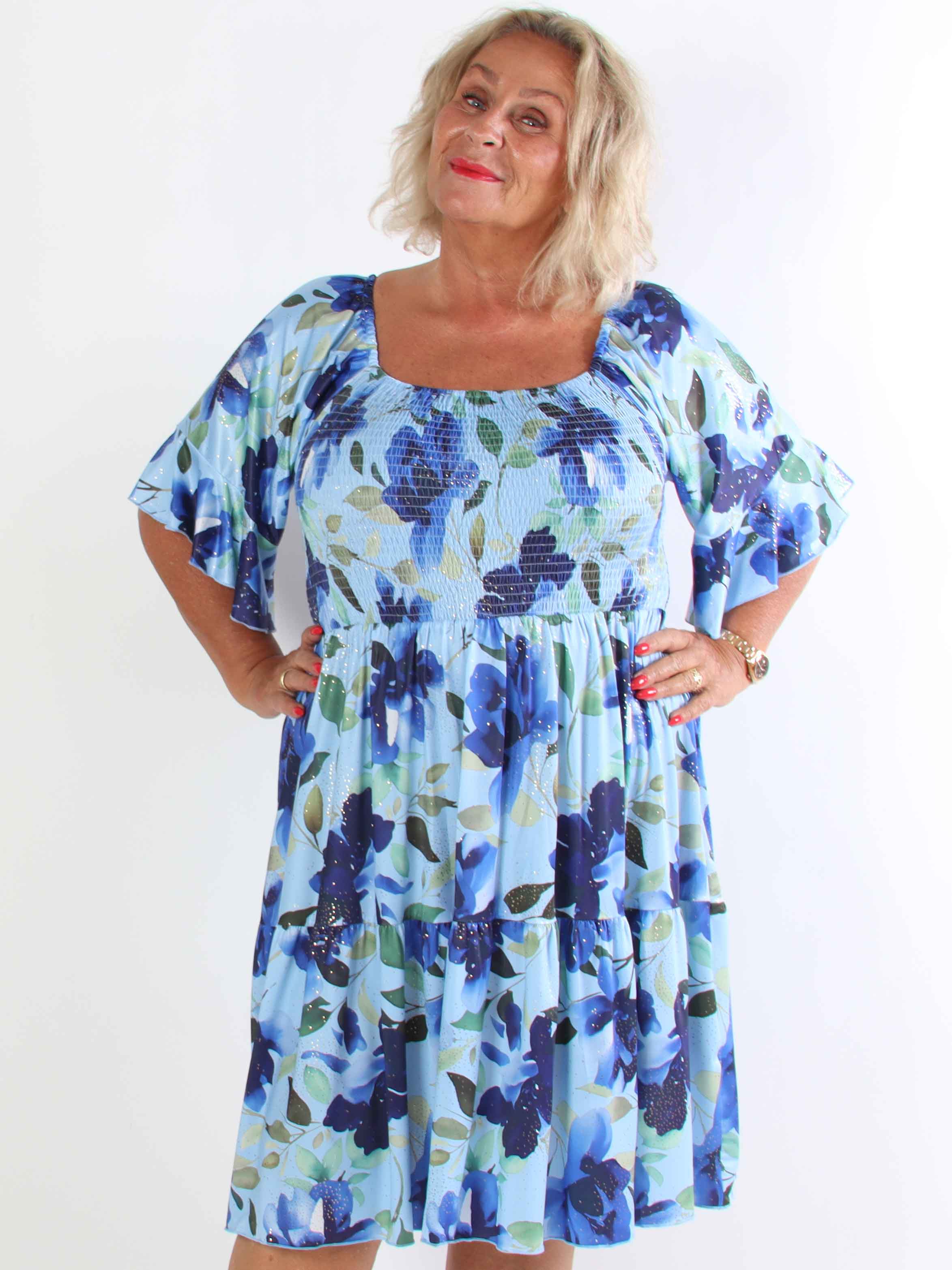 Elna Fiore Short - Blommig elastisk plus size klänning med smock över bysten