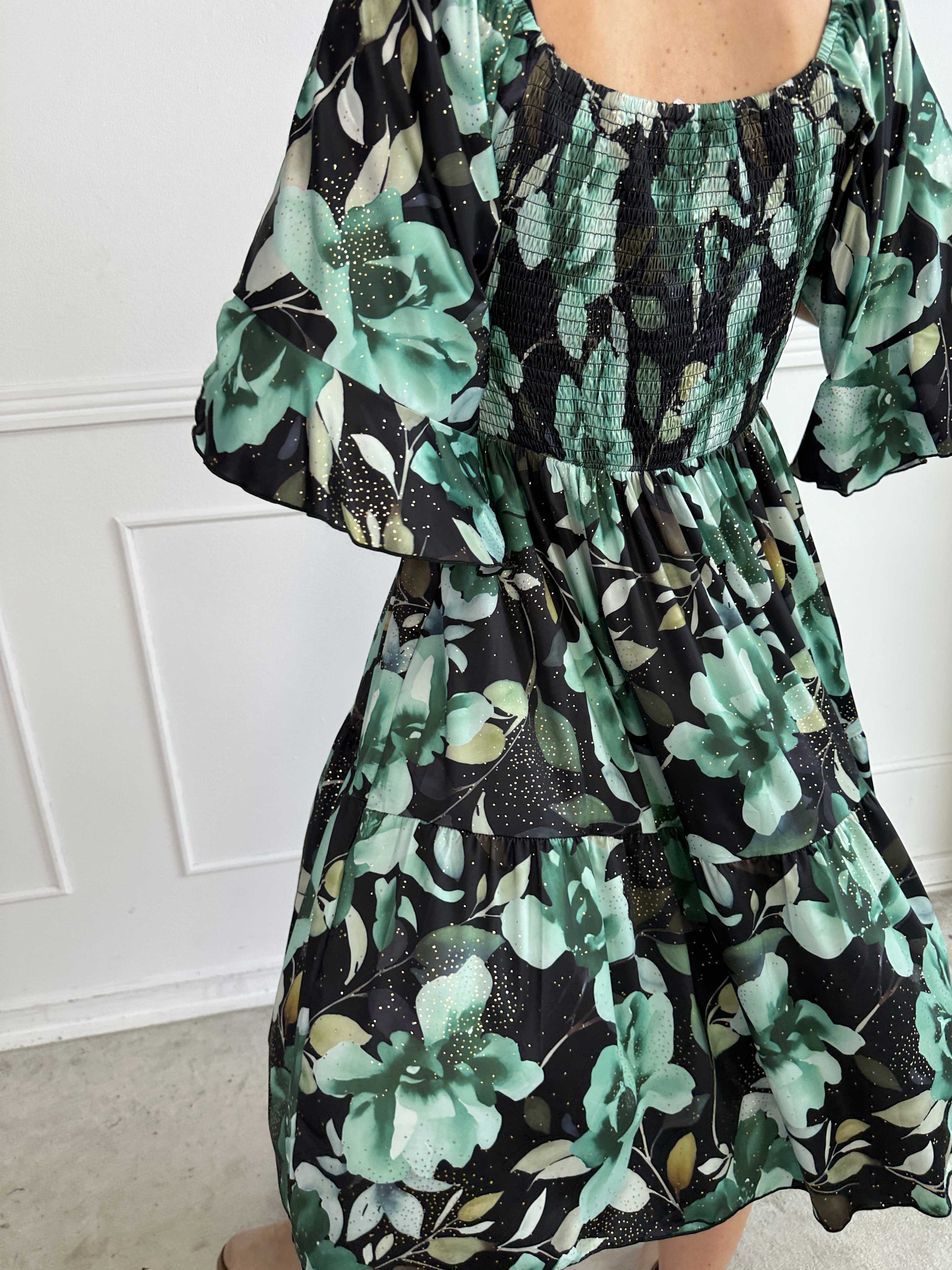 Elna Fiore Short - Blommig elastisk klänning med smock över bysten