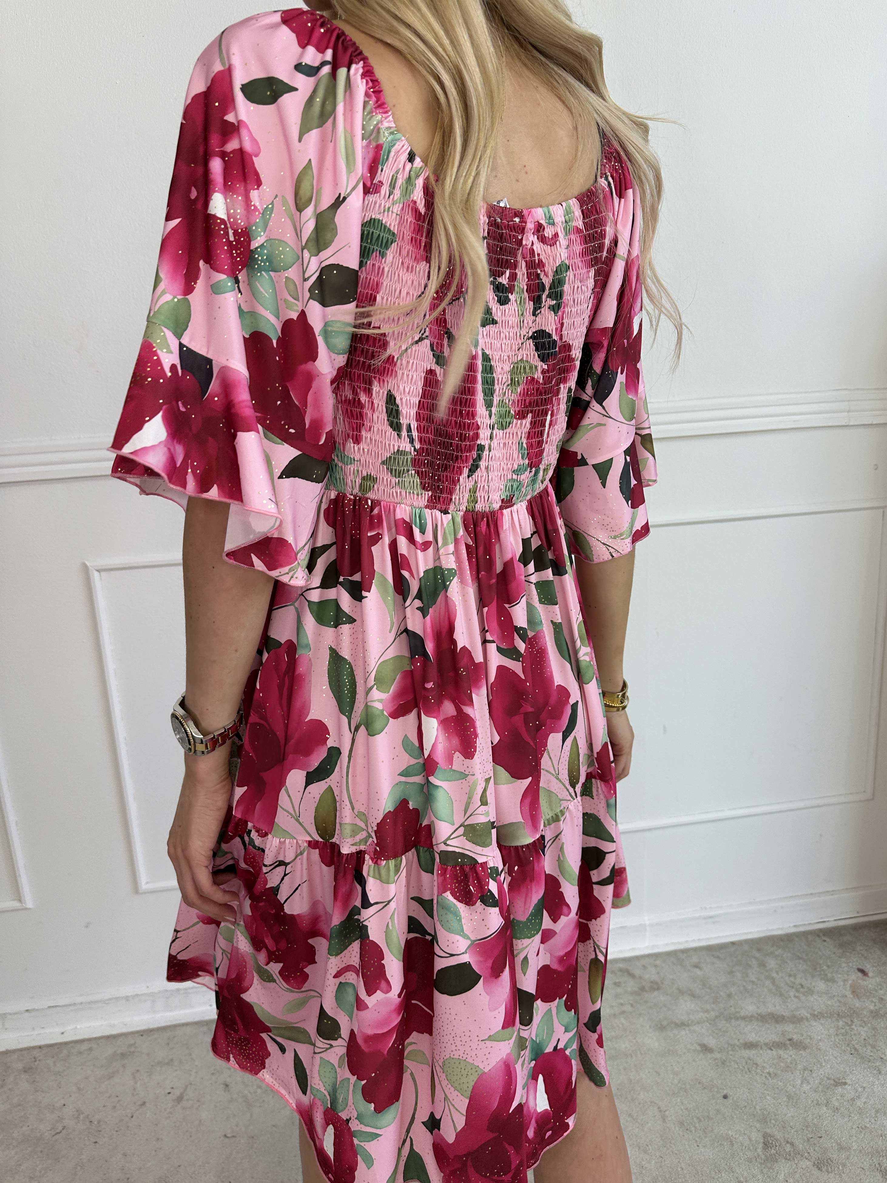 Elna Fiore Short - Blommig elastisk klänning med smock över bysten