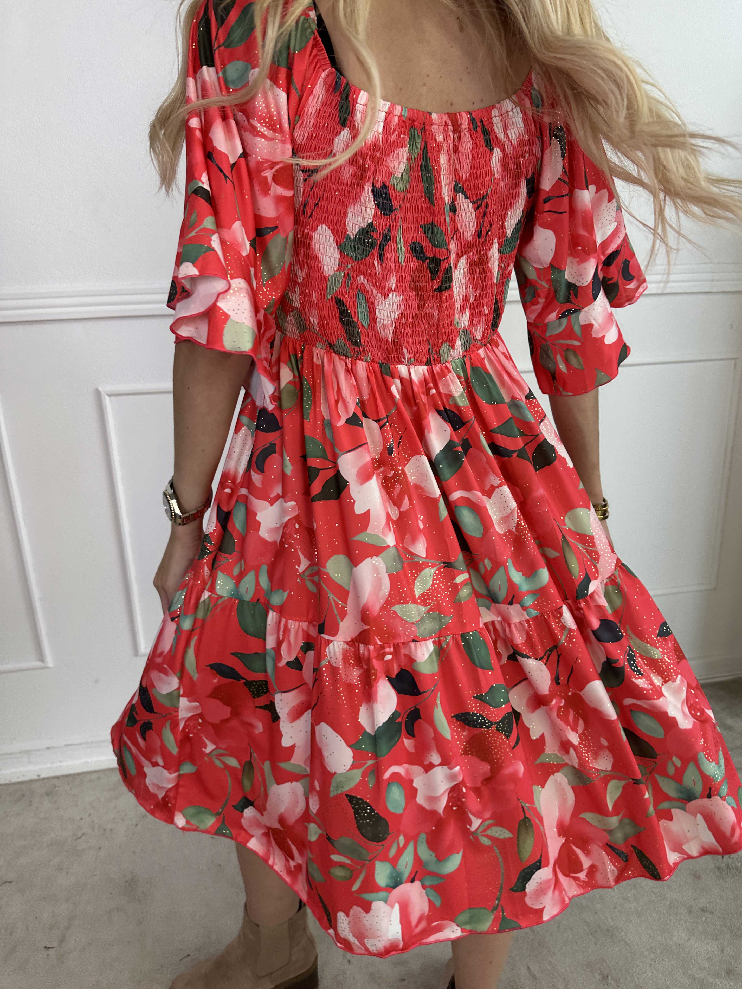 Elna Fiore Short - Blommig elastisk klänning med smock över bysten