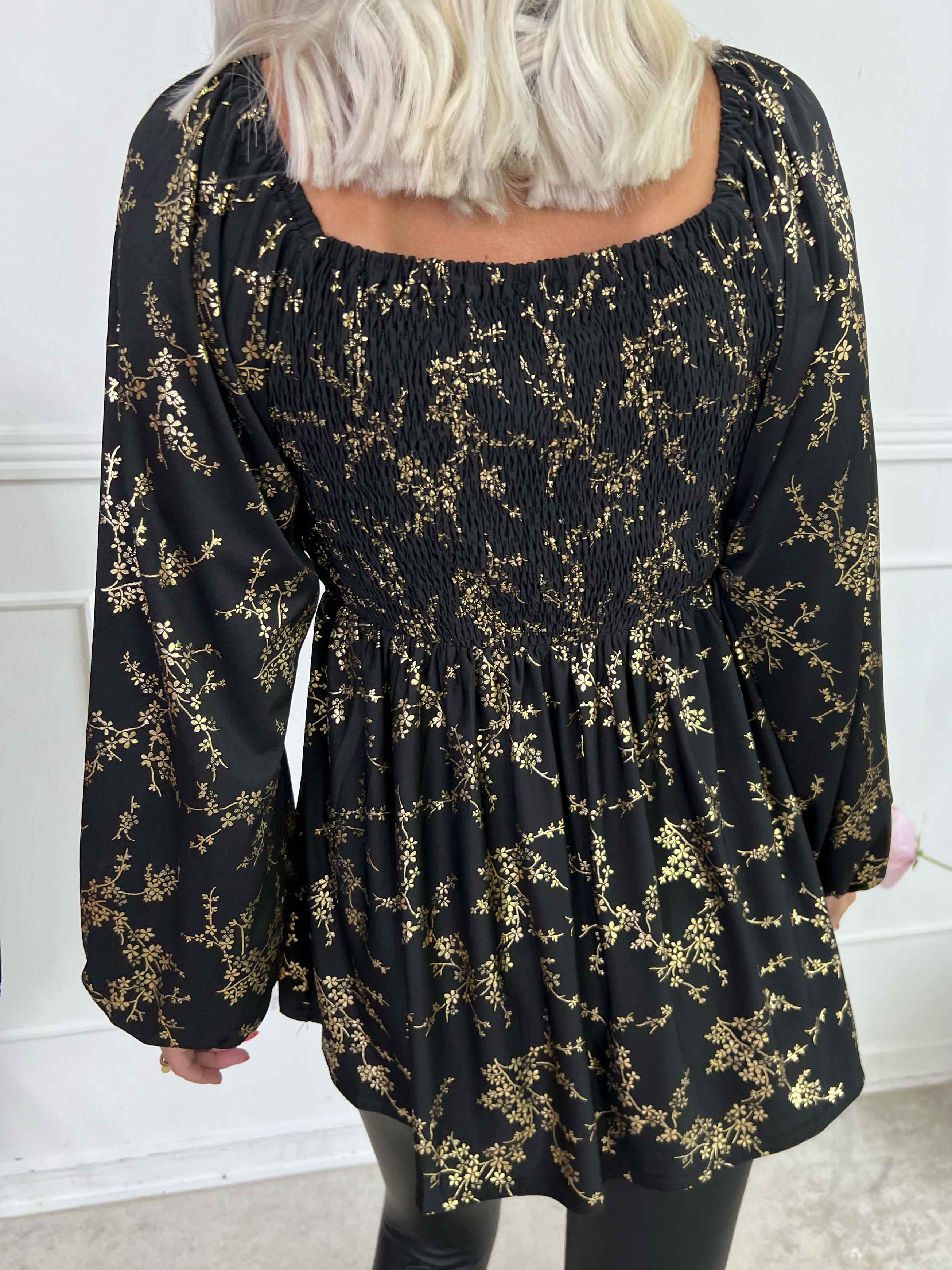 Elna Gold Shirt L/S - Blus med guldmönster och smock över bysten