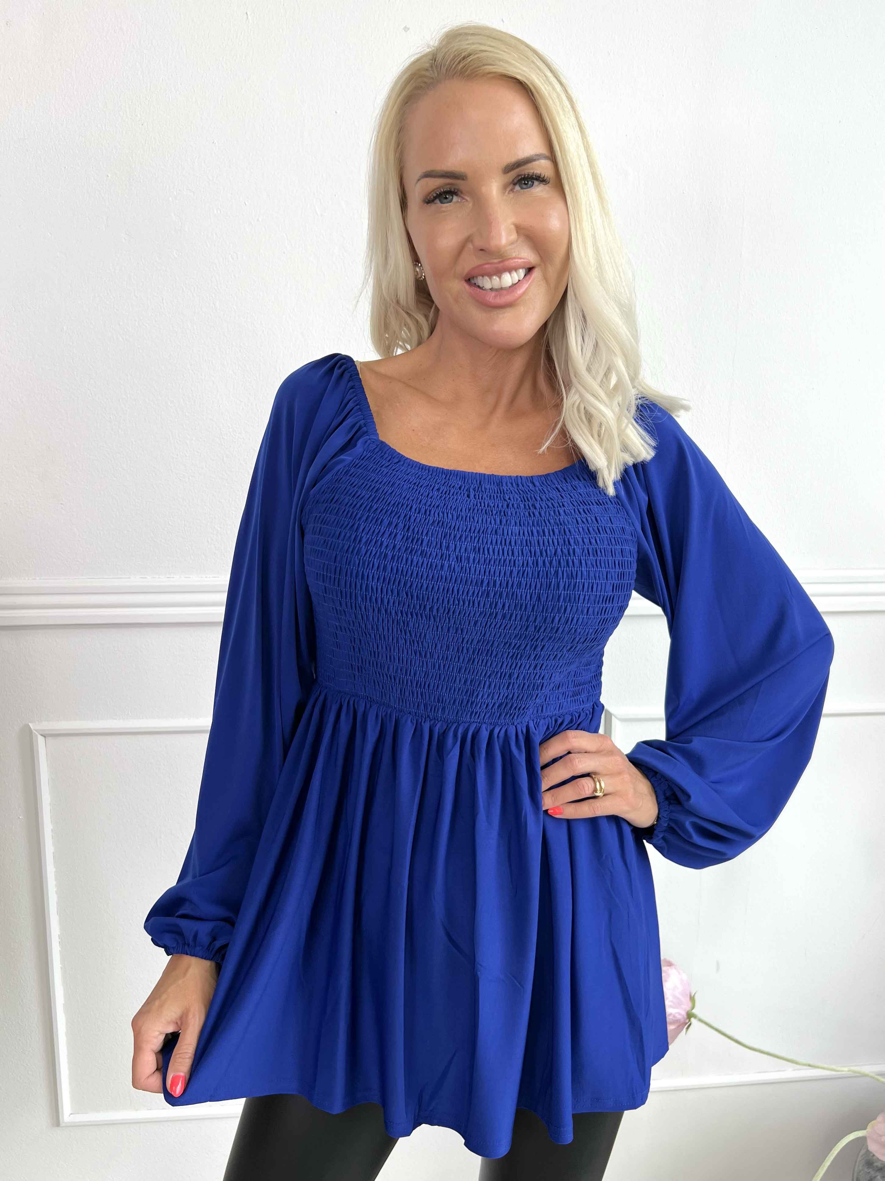 Elna Plain Shirt L/S - Elastisk blus med smock över bysten