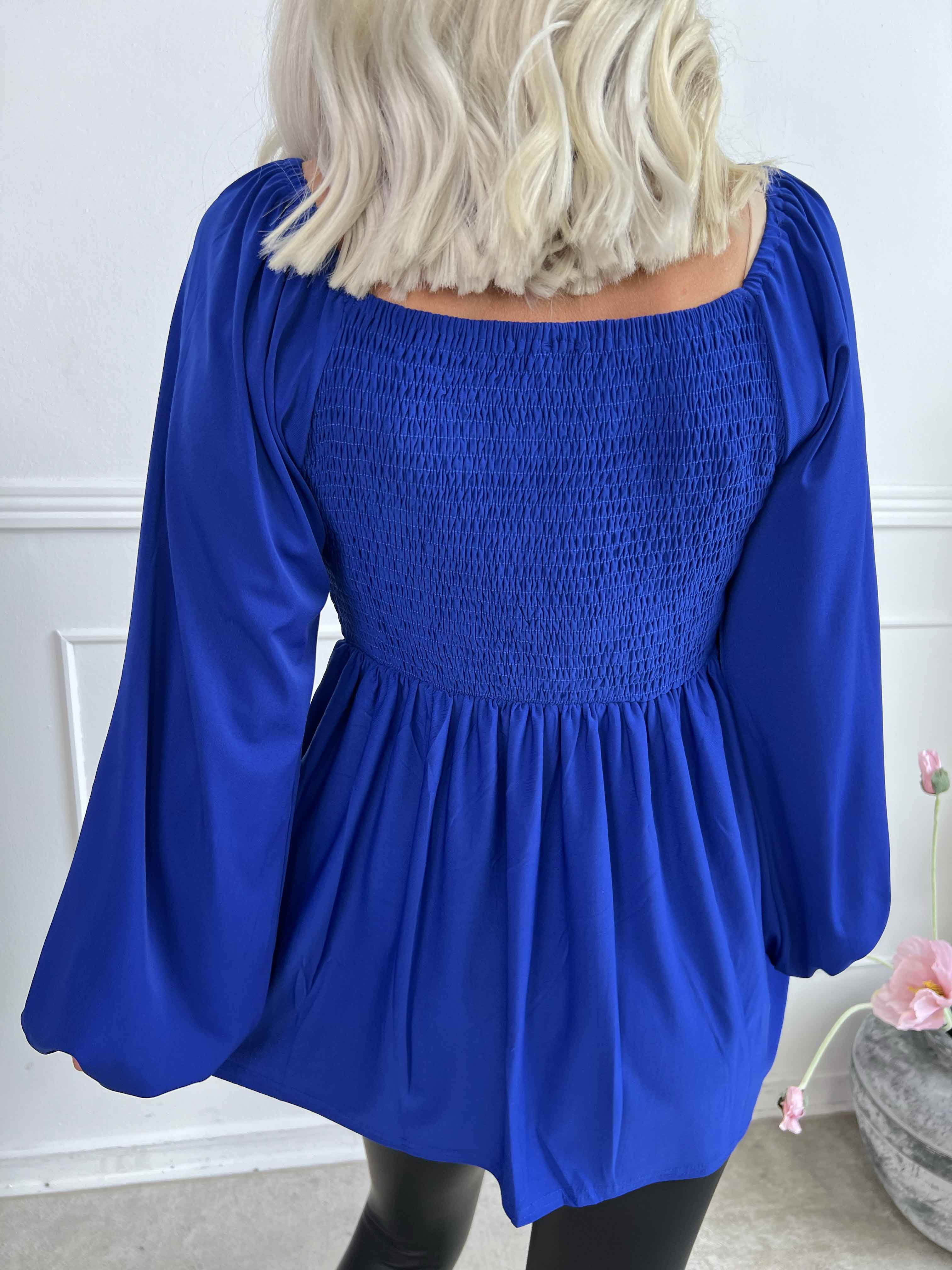 Elna Plain Shirt L/S - Elastisk blus med smock över bysten