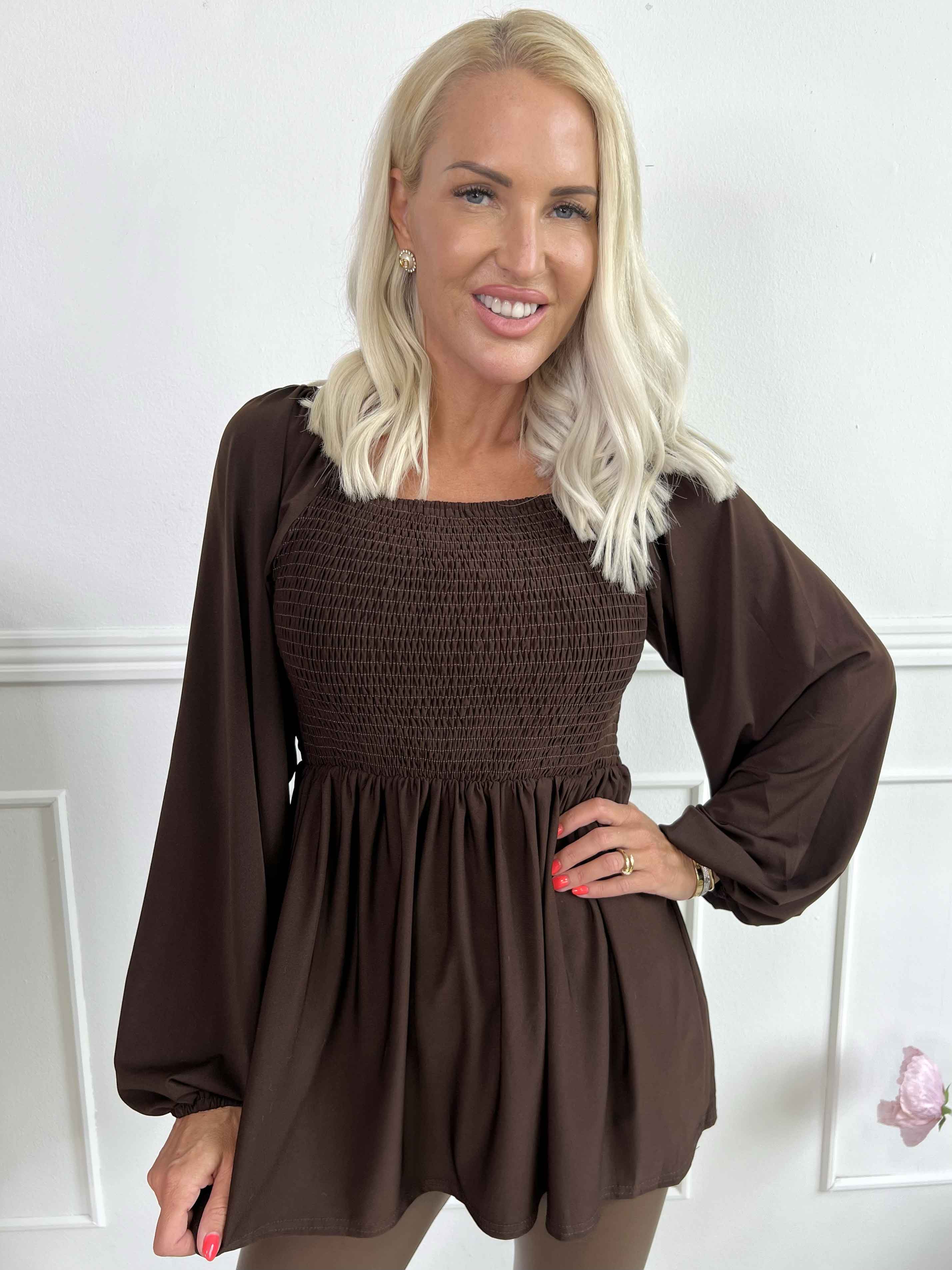 Elna Plain Shirt L/S - Elastisk blus med smock över bysten